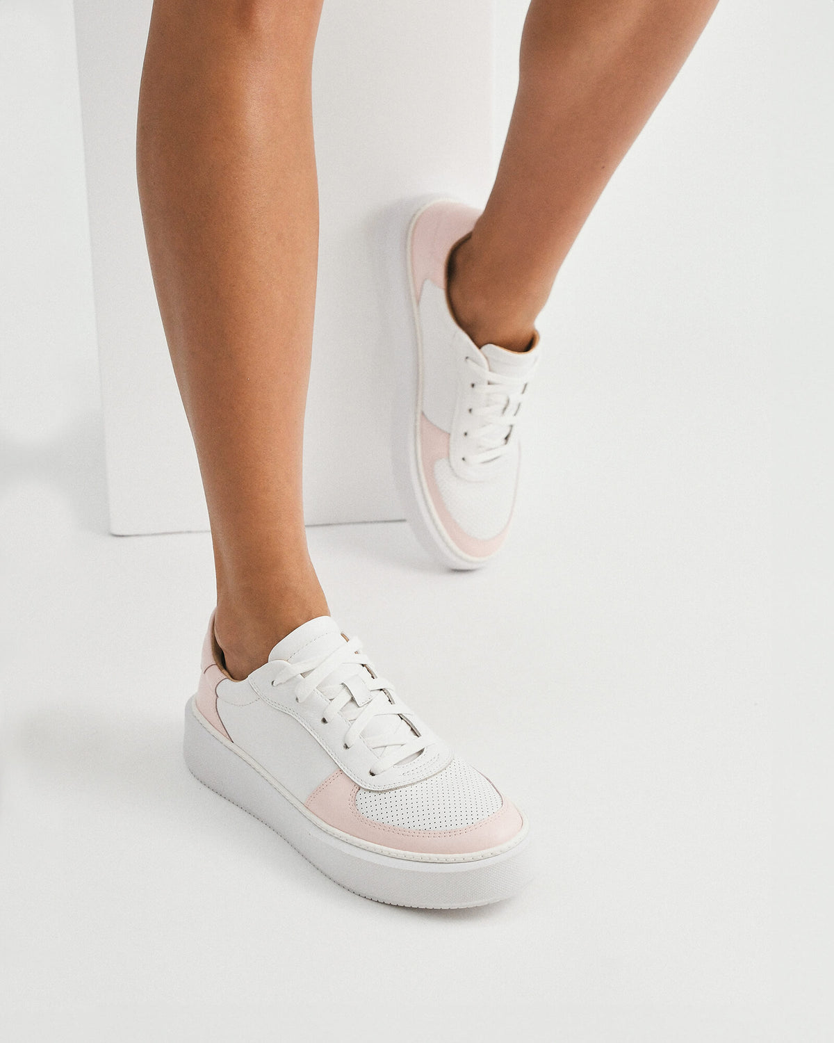 OTTO SNEAKERS WHITE SOFT PINK LEATHER