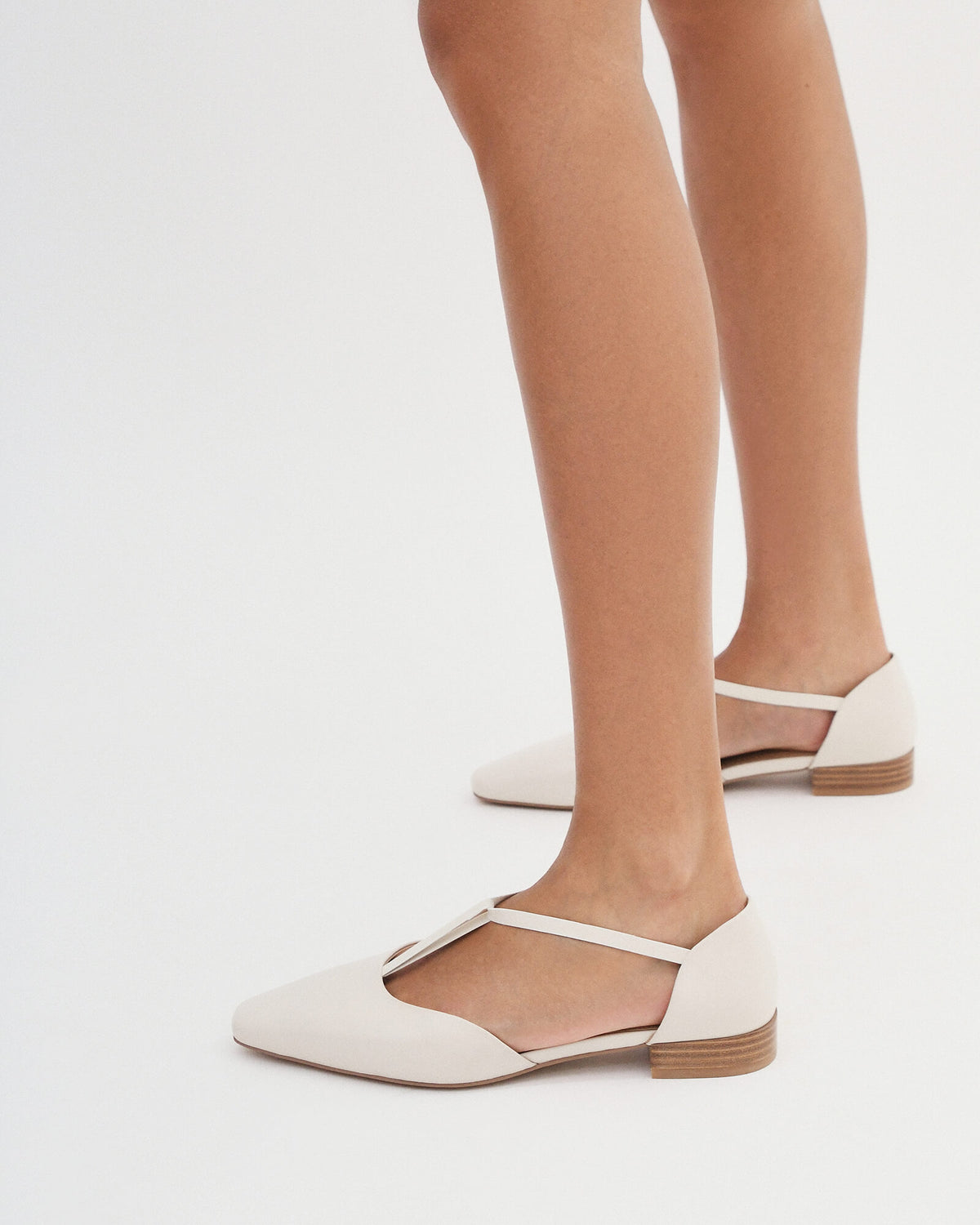 LOUIE DRESS FLATS OFF WHITE LEATHER