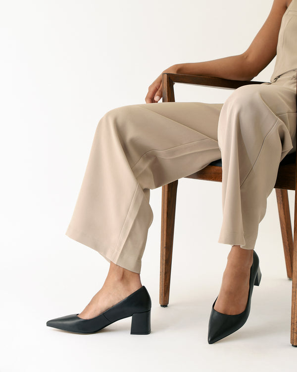 CARRINGTON LOW HEELS BLACK LEATHER Jo Mercer