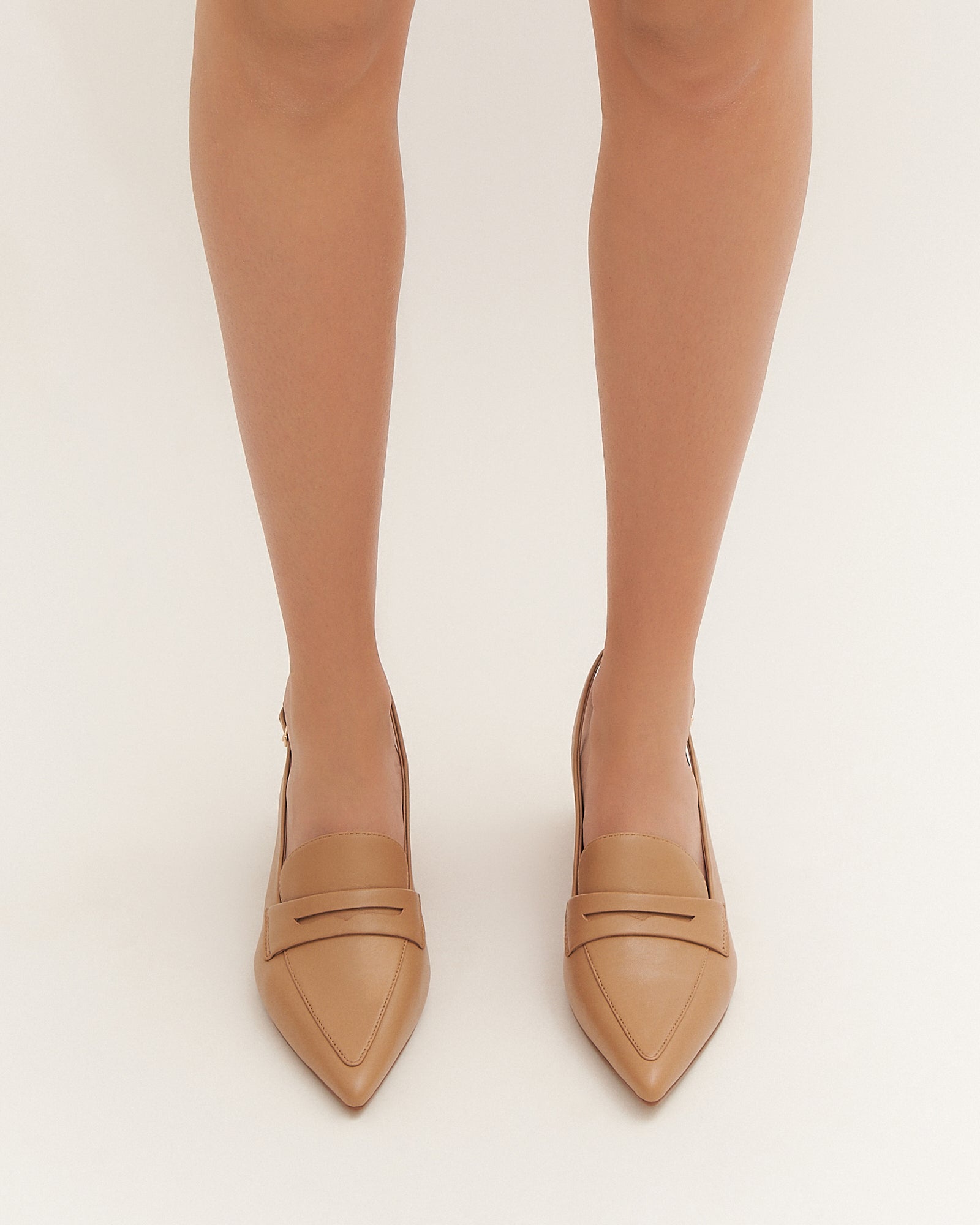 CARLTON LOW HEELS TAN LEATHER image