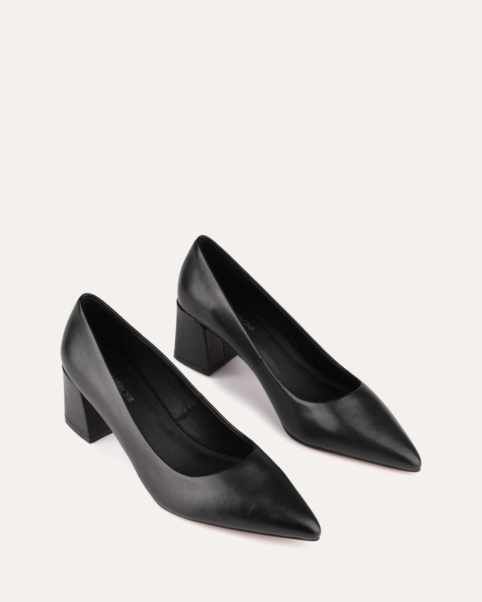 CARRINGTON LOW HEELS BLACK LEATHER image