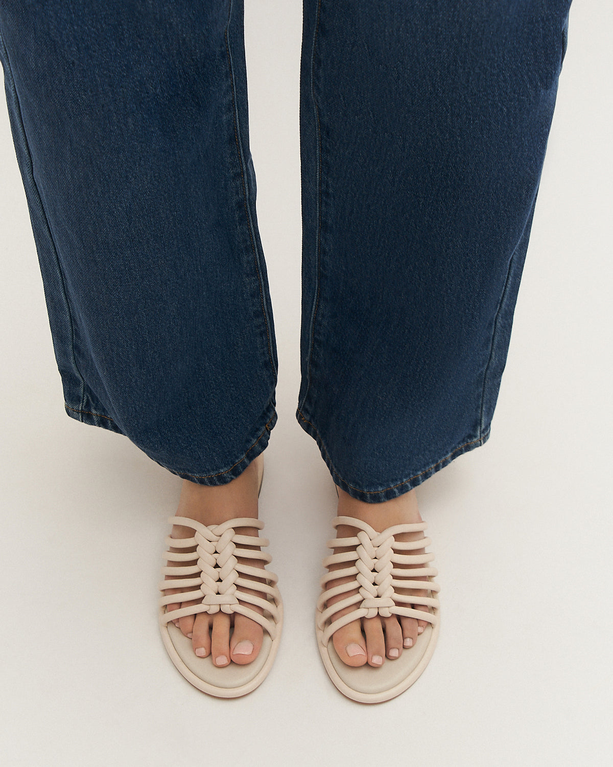 CHIA FLAT SANDALS OFF WHITE LEATHER