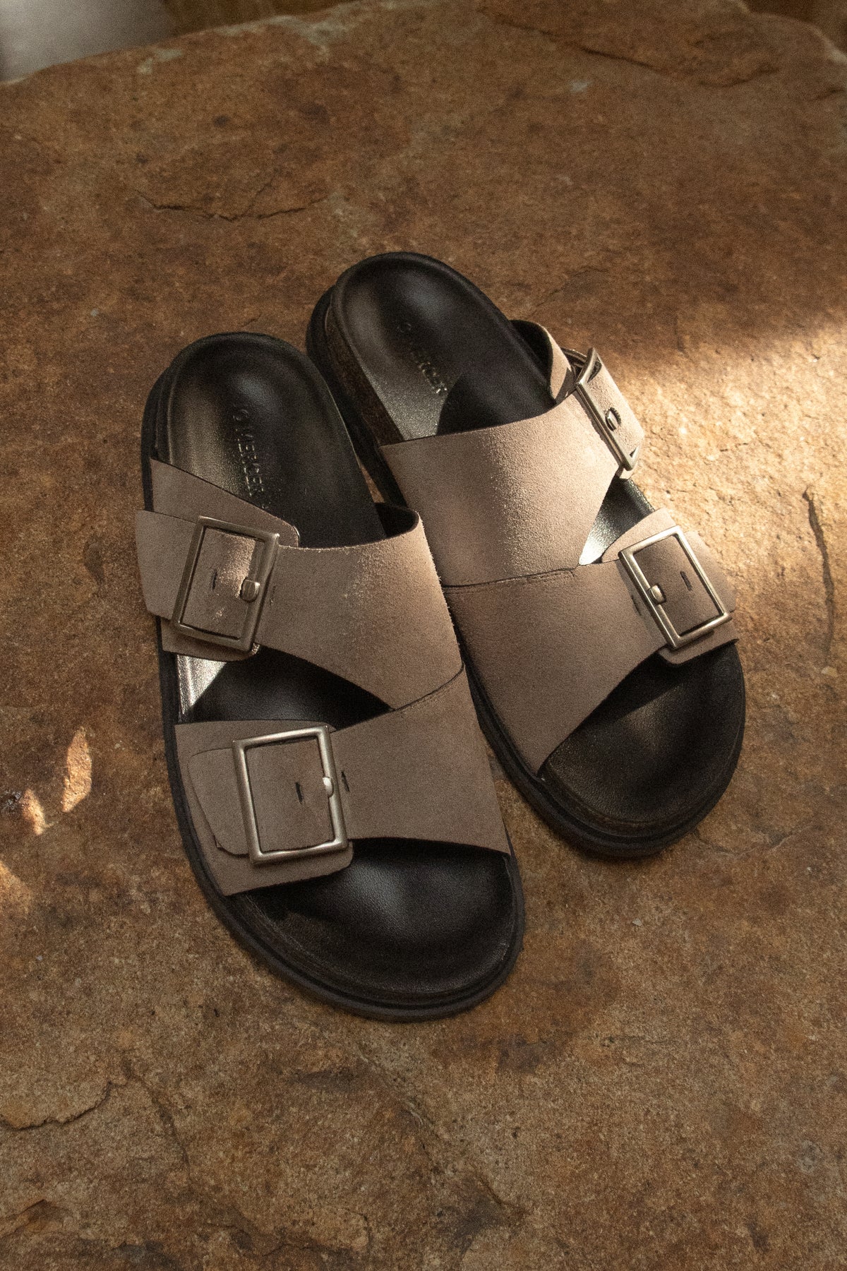 INEZ FLAT SANDALS TAUPE SUEDE