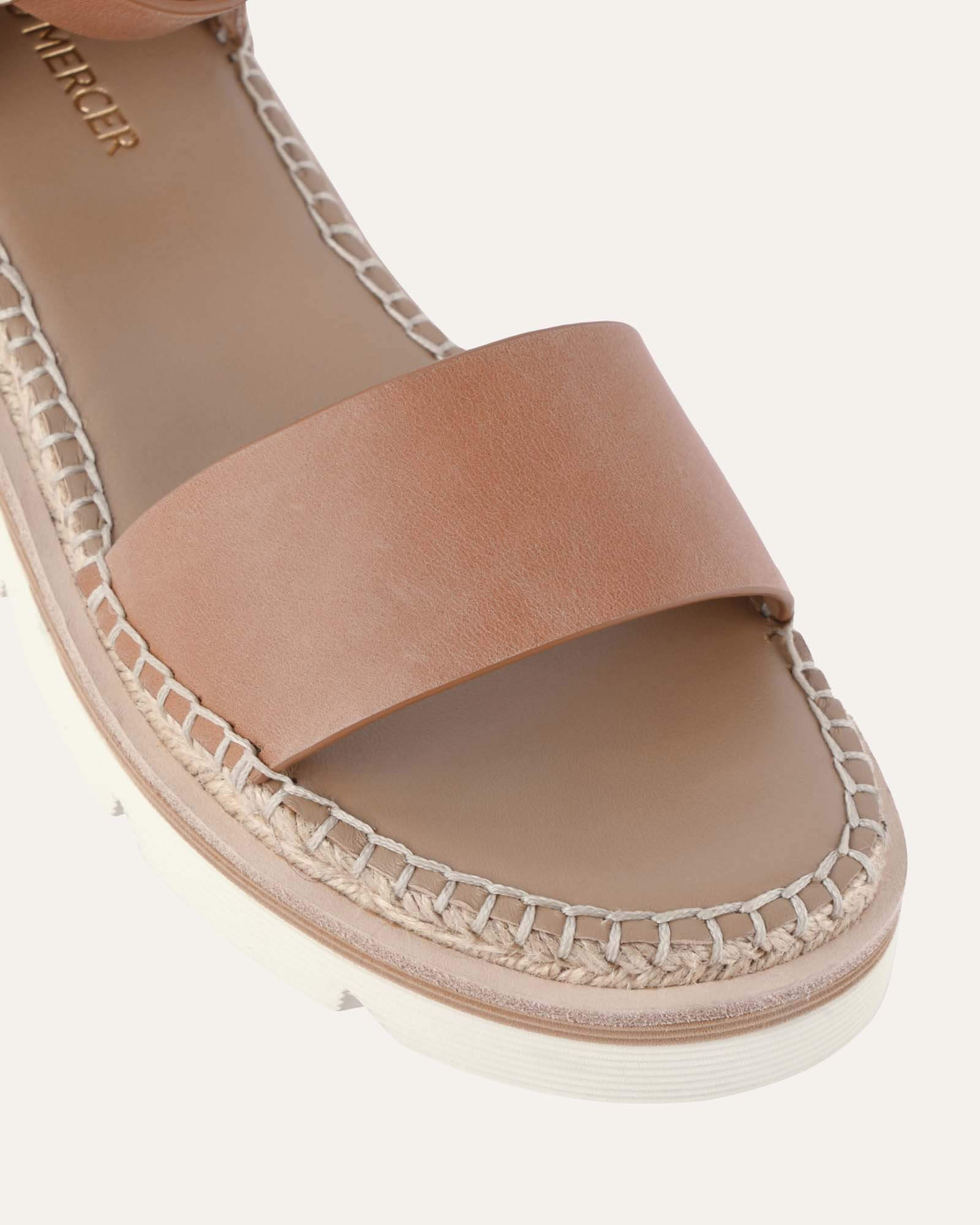 IVY FLAT SANDALS TAN LEATHER image
