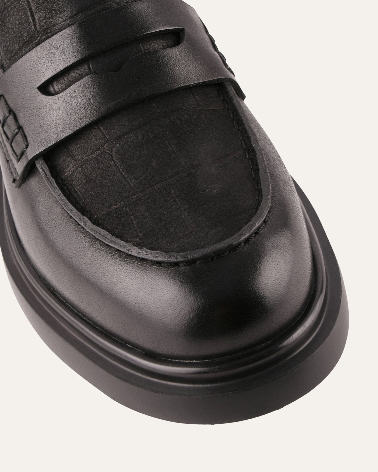 JARVIS LOAFERS BLACK MULTI image