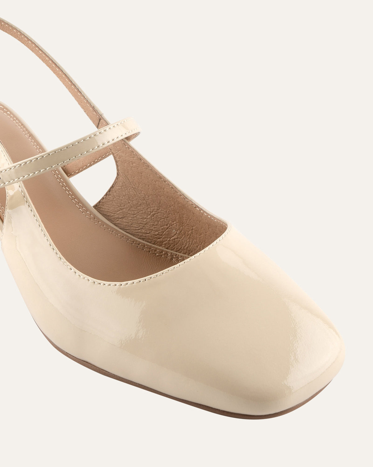 JENNA LOW HEELS SAND PATENT