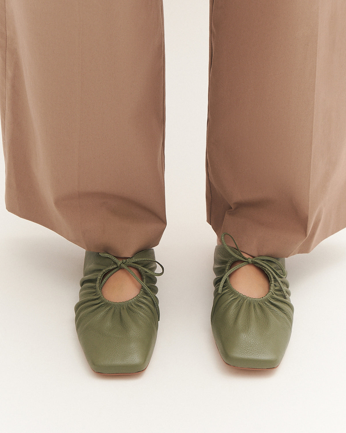 KEVA CASUAL FLATS SAGE LEATHER