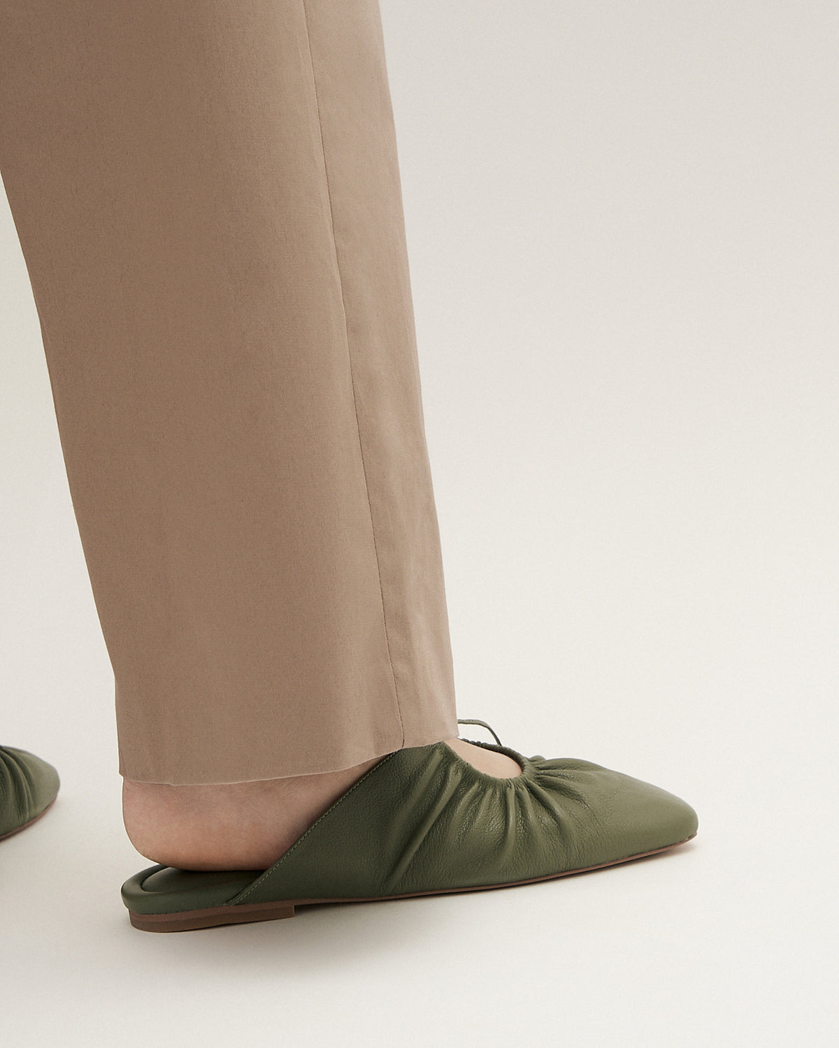 KEVA CASUAL FLATS SAGE LEATHER