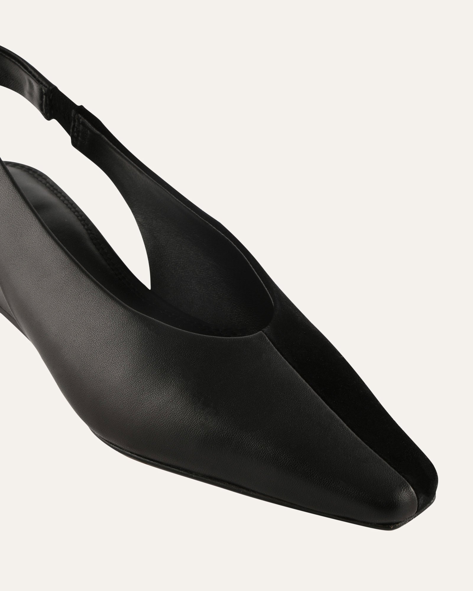 KYLA LOW HEELS BLACK MULTI image
