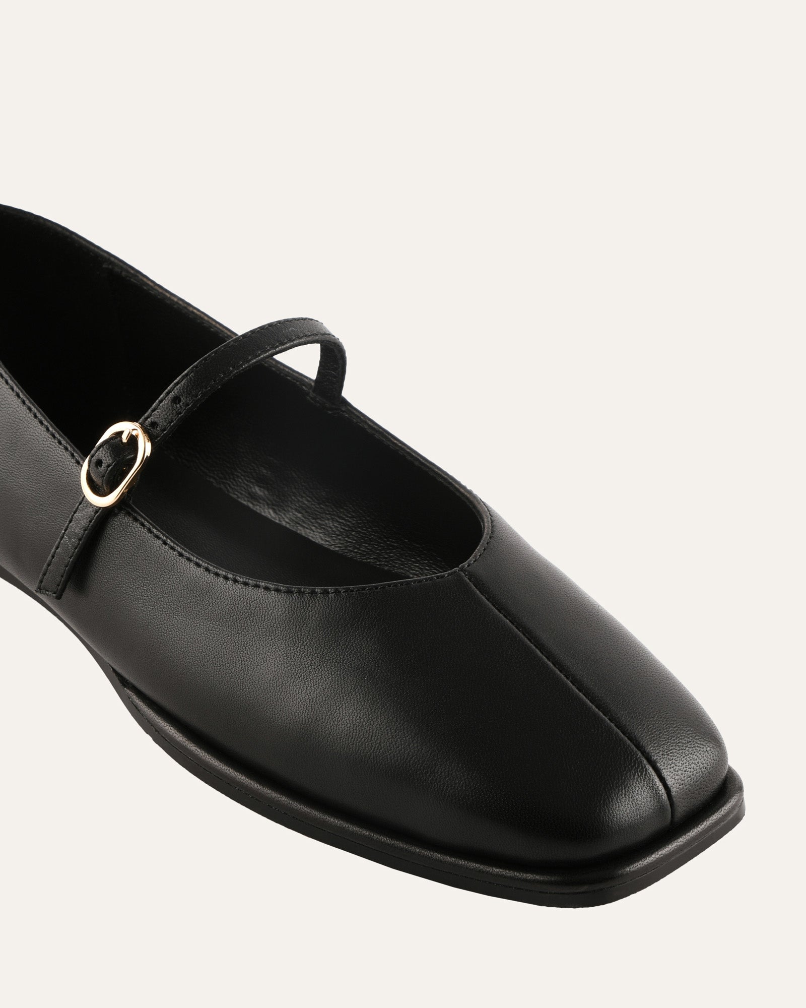 LIANA CASUAL FLATS BLACK LEATHER image