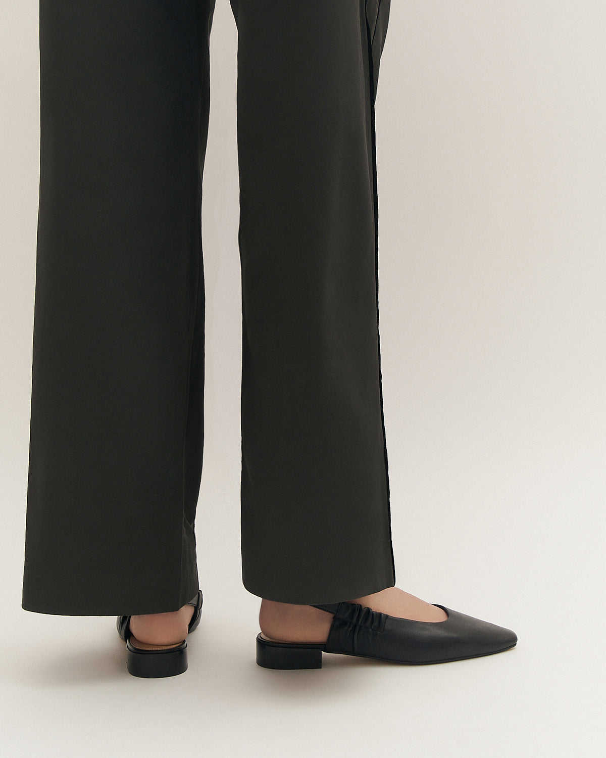 LOGAN DRESS FLATS BLACK LEATHER