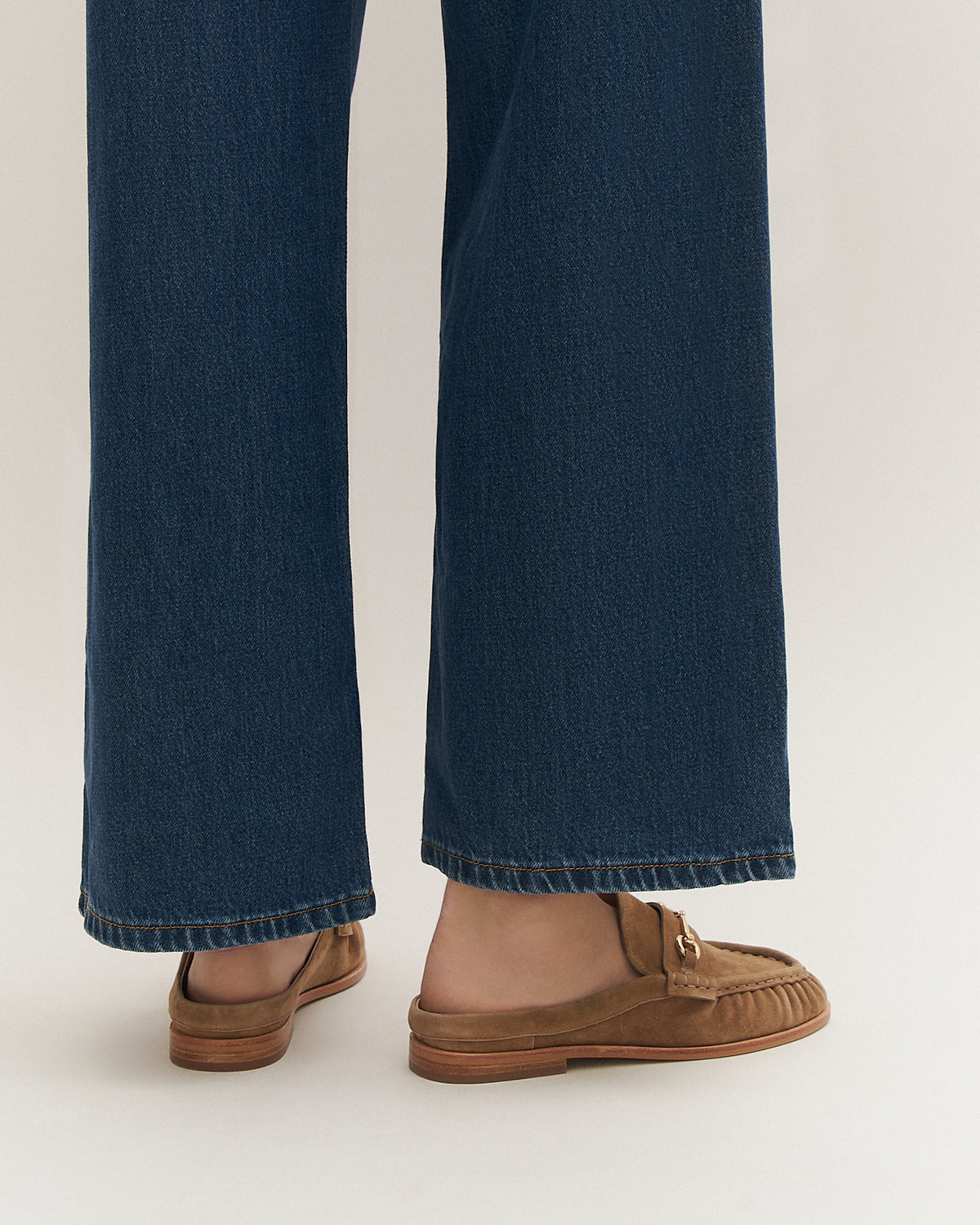 MAGGIE LOAFERS LATTE SUEDE