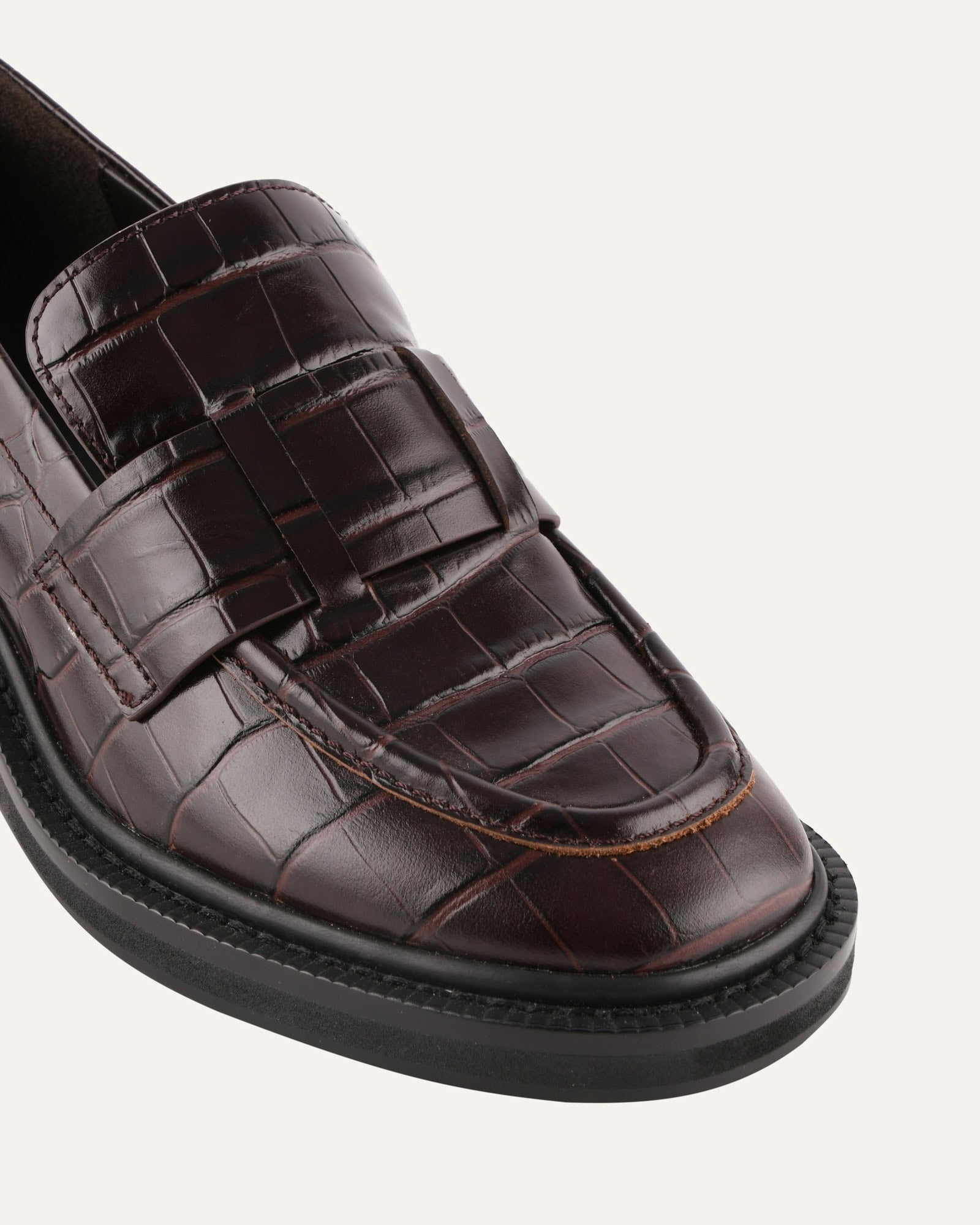 MATTHIAS LOW HEELS MAHOGANY CROC image