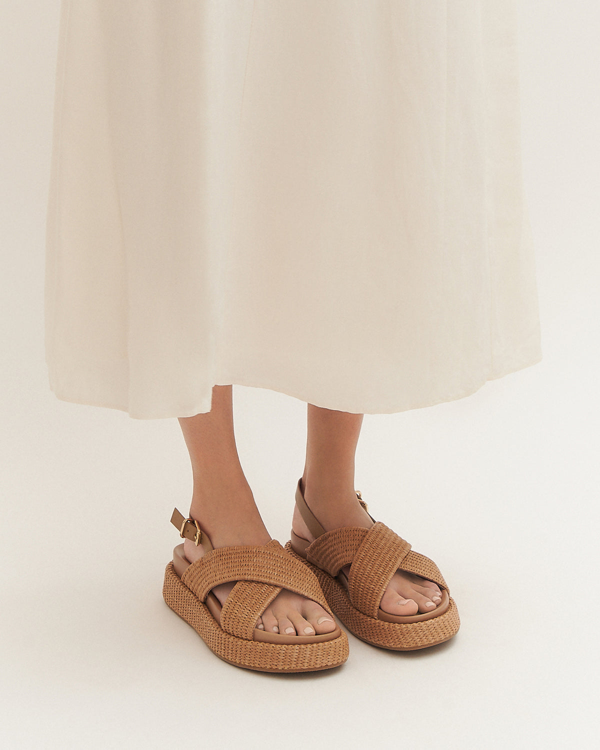 MIKEY FLAT SANDALS TAN RAFFIA