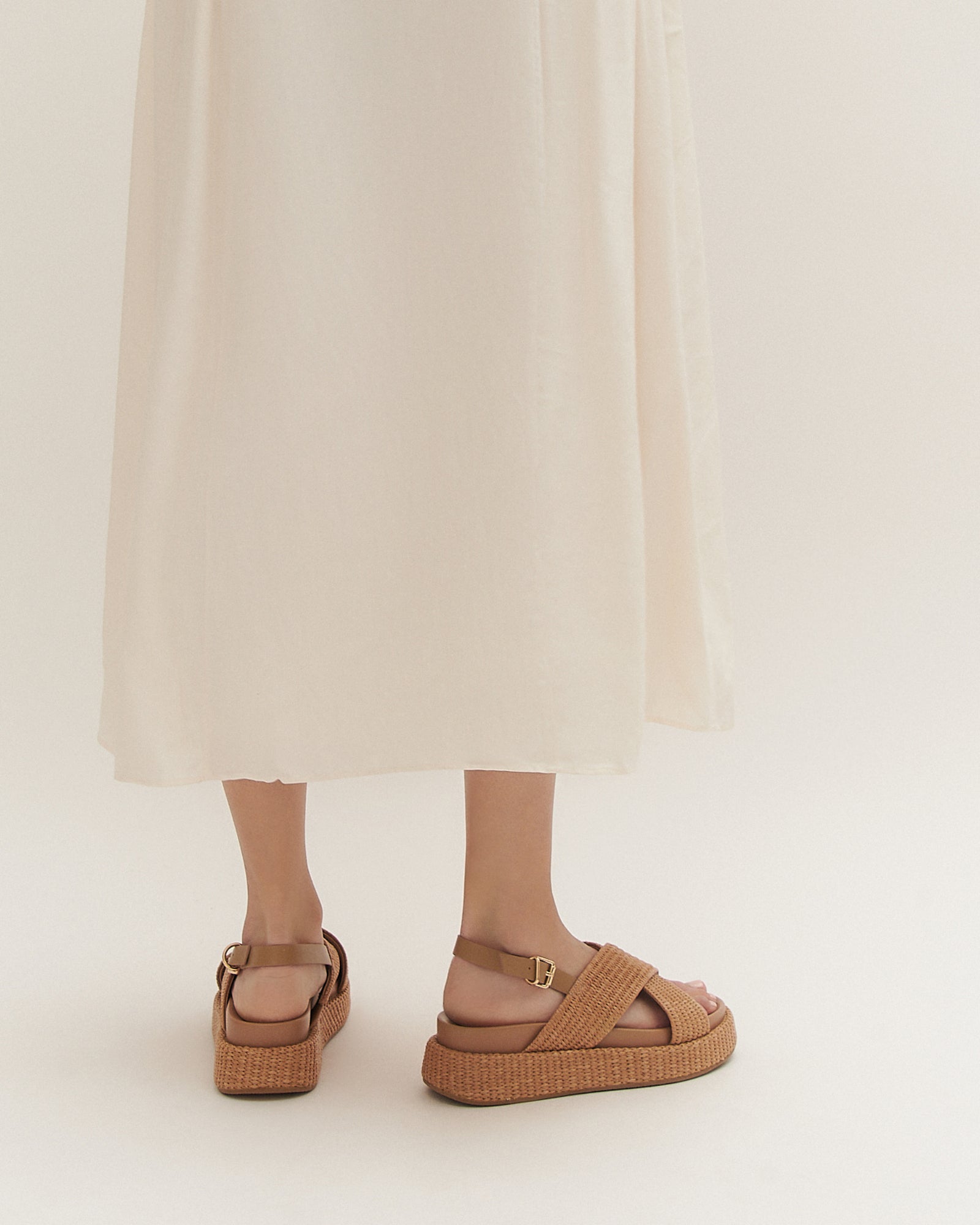 MIKEY FLAT SANDALS TAN RAFFIA image
