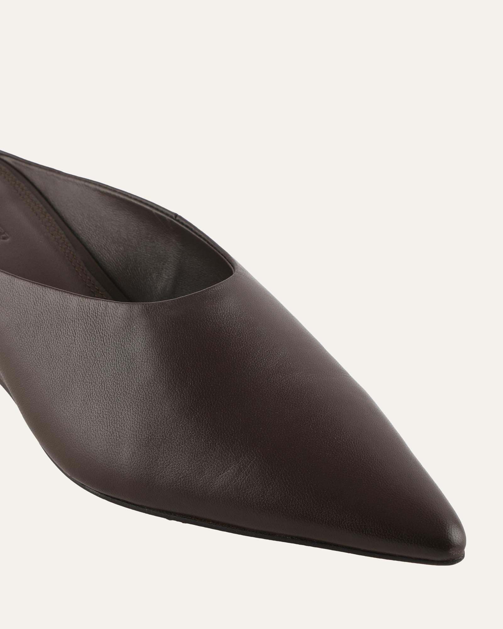NOORIE MID HEELS CHOCOLATE LEATHER image
