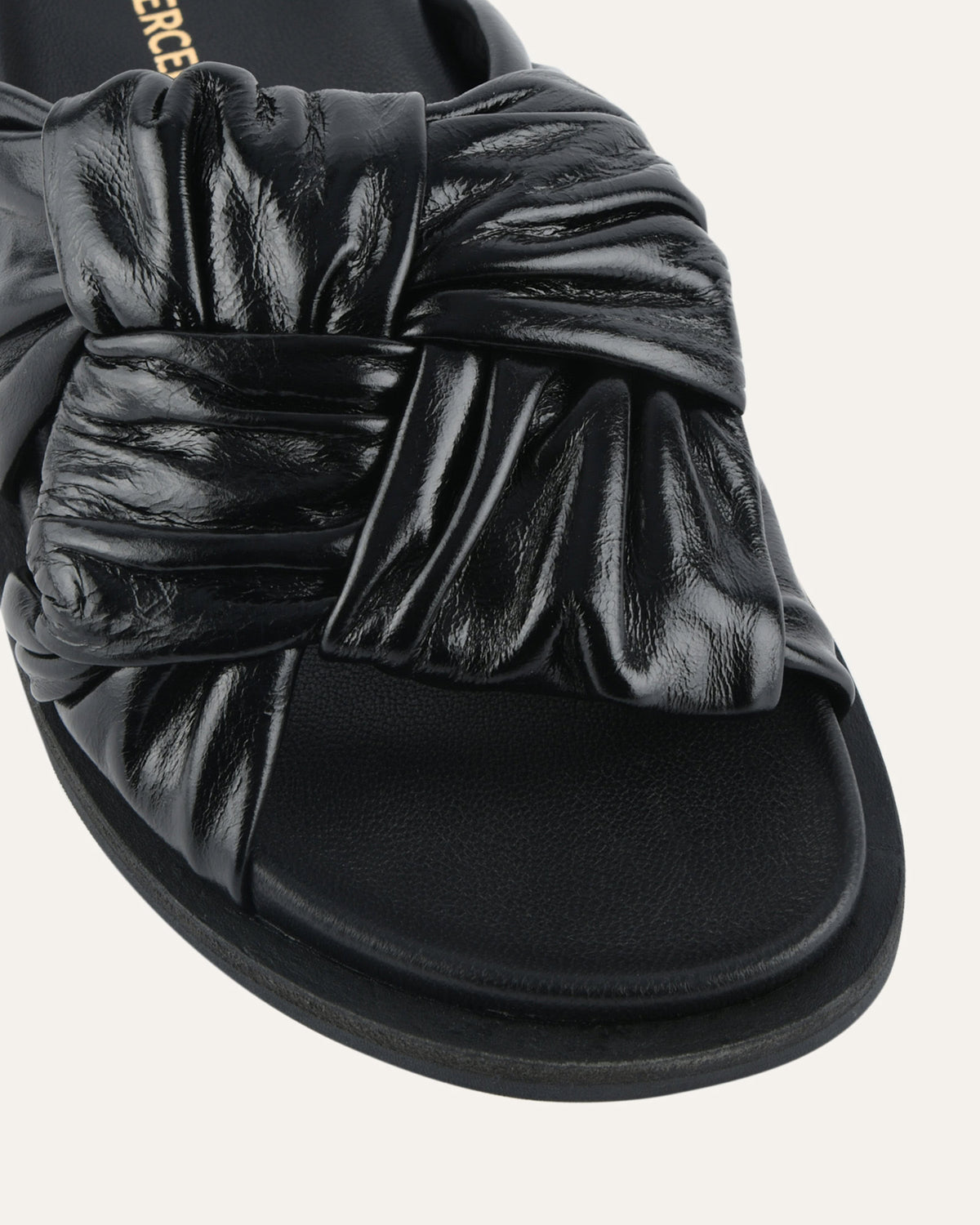 OLLIE FLAT SANDALS BLACK LEATHER