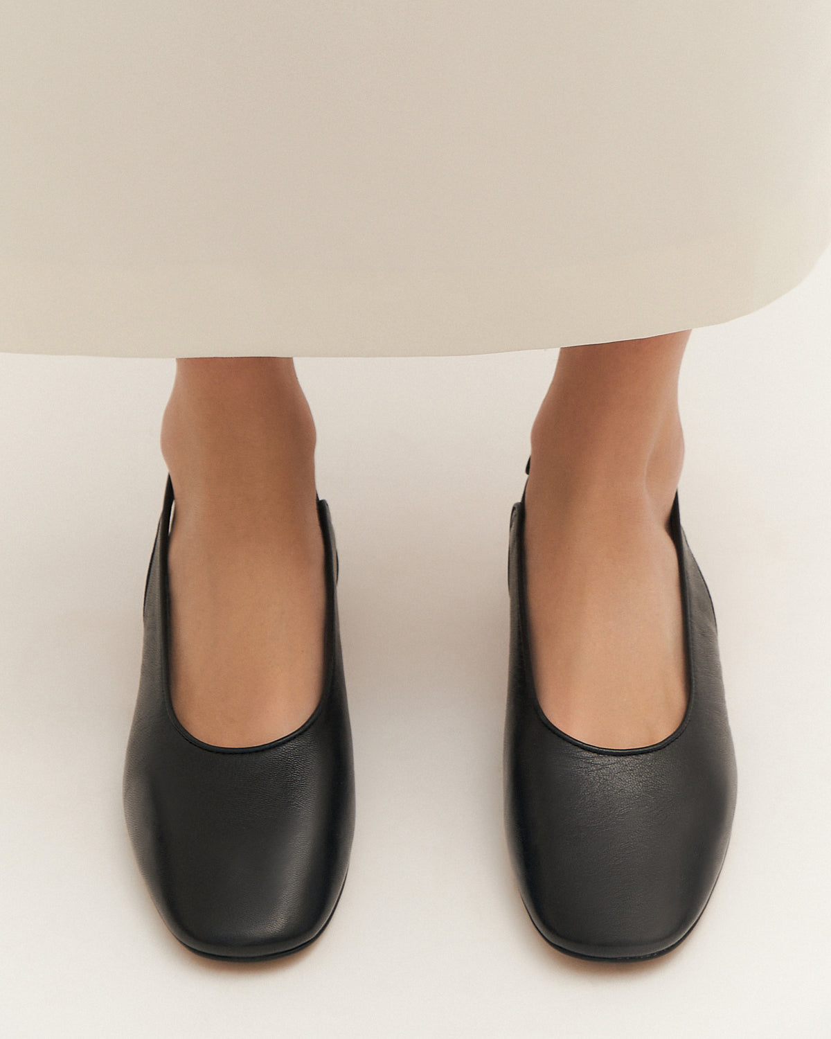 ORBIT LOW HEELS BLACK LEATHER