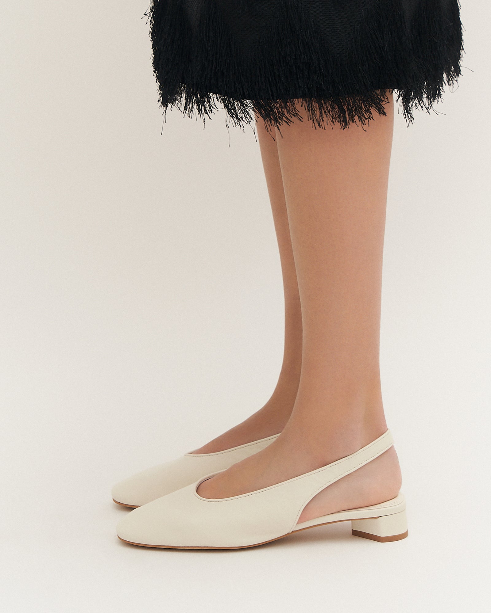 ORBIT LOW HEELS OFF WHITE LEATHER image
