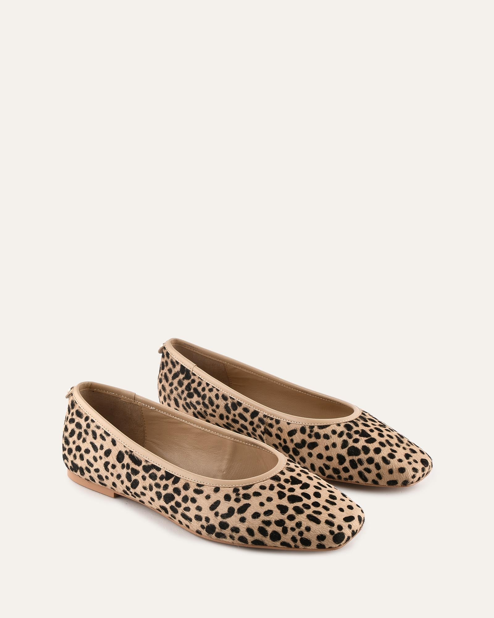 SERENA CASUAL FLATS NATURAL SPOT image