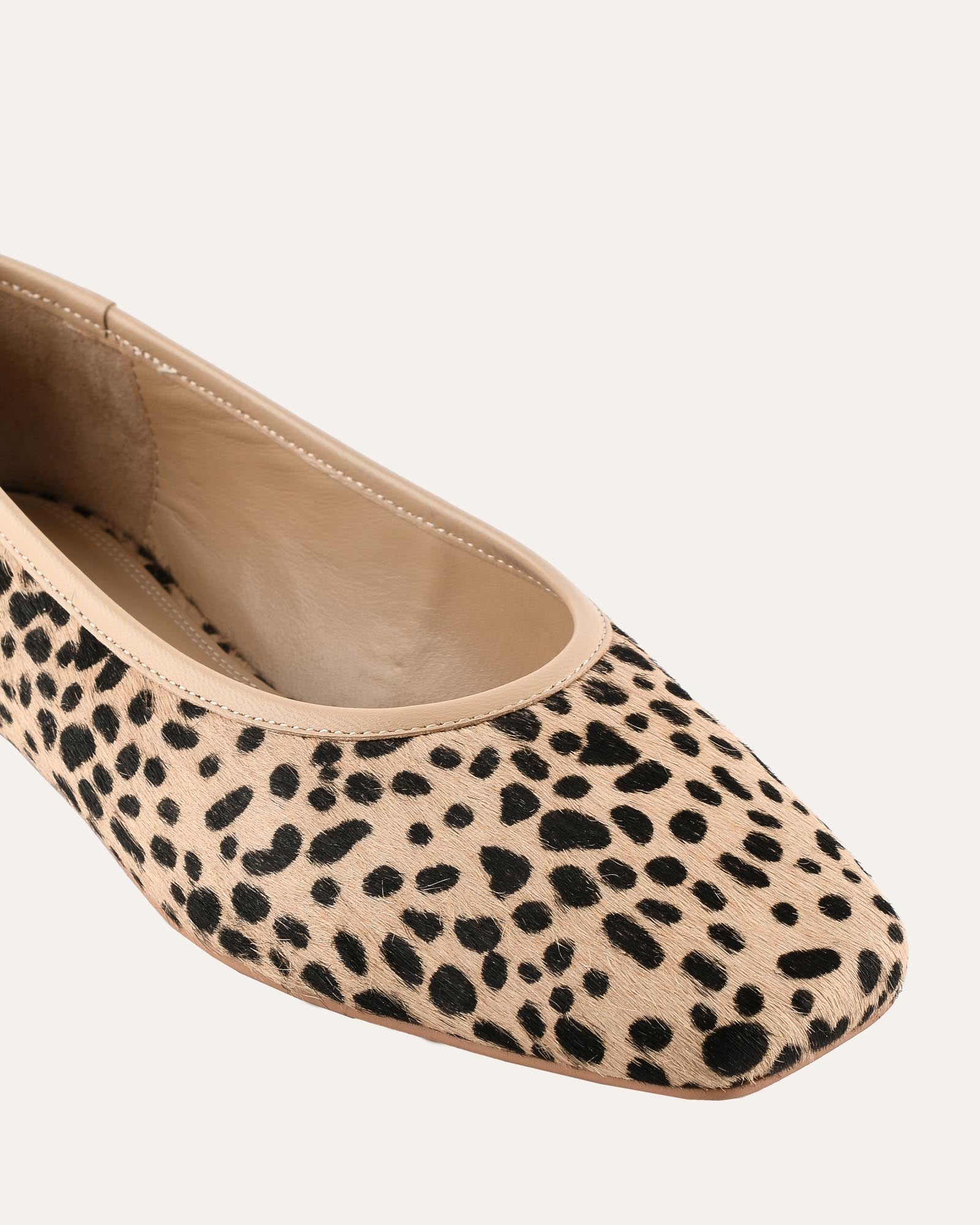 SERENA CASUAL FLATS NATURAL SPOT image