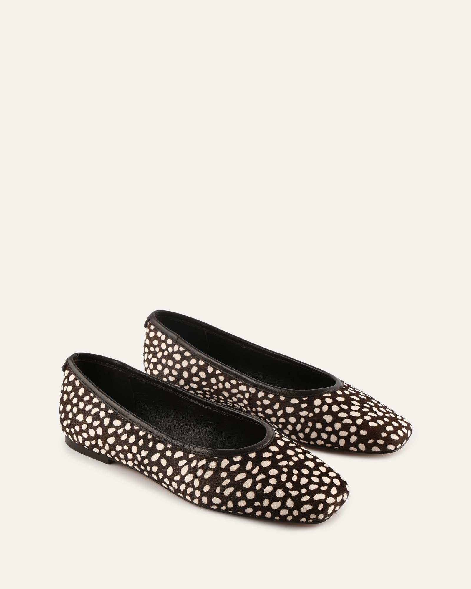 SERENA CASUAL FLATS WALNUT SPOT image