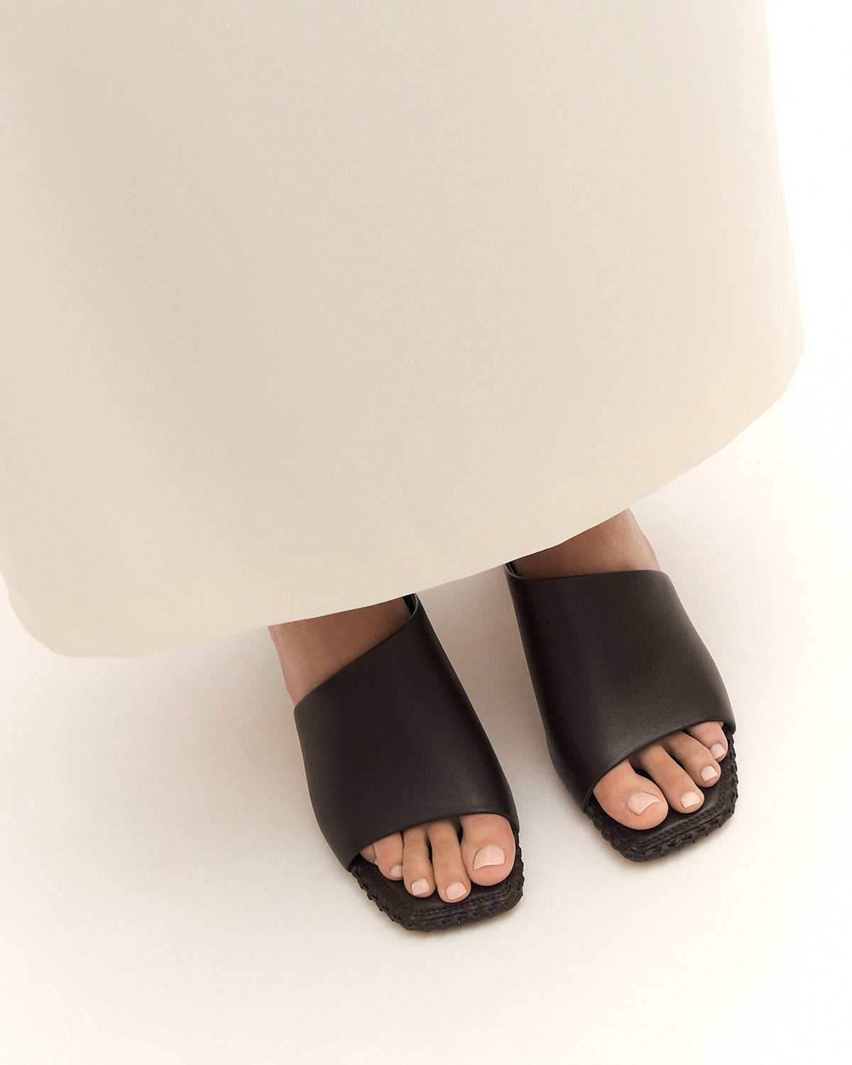 SIENNA MID HEEL SANDALS BITTER CHOC LEATHER