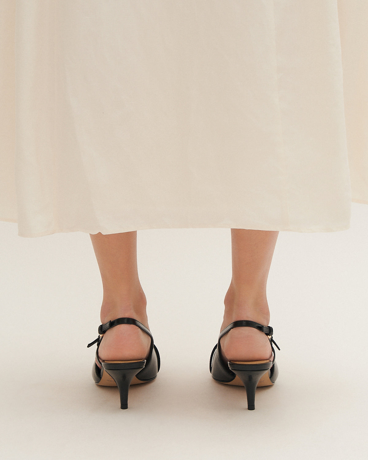 SKYE LOW HEELS BLACK LEATHER