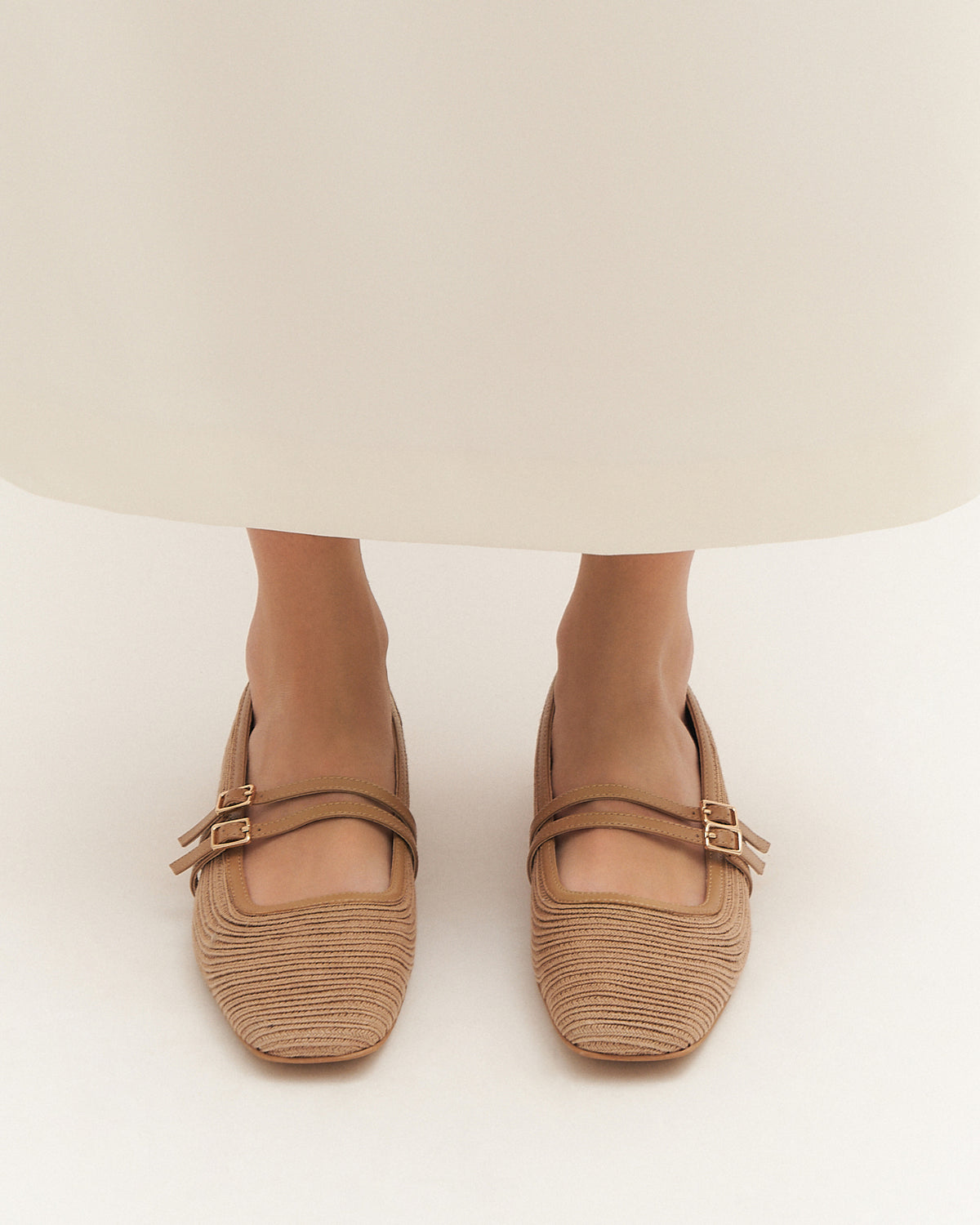 SULLIVAN BALLET FLATS TAN RAFFIA