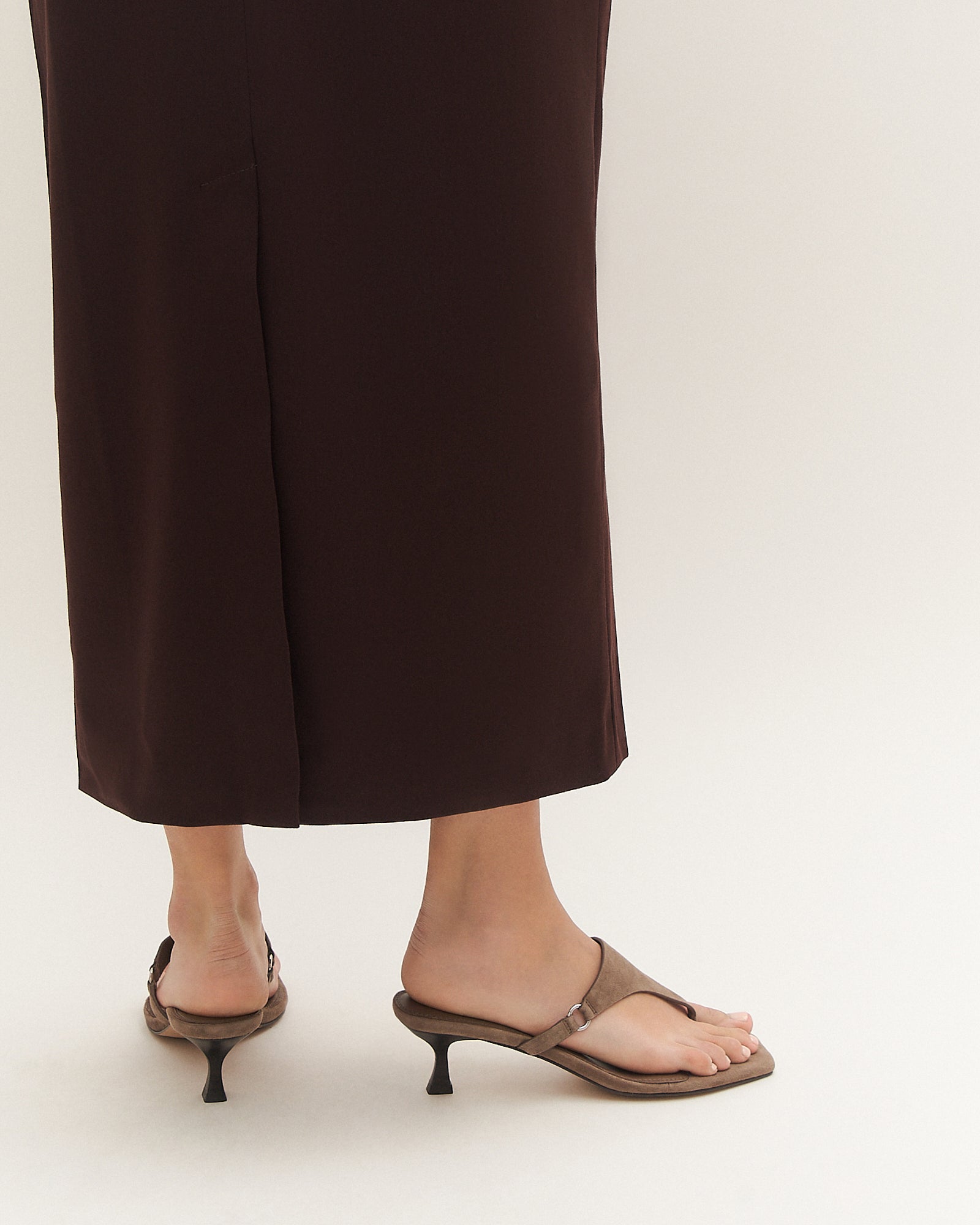 TOKEN LOW HEEL SANDALS ASH SUEDE image