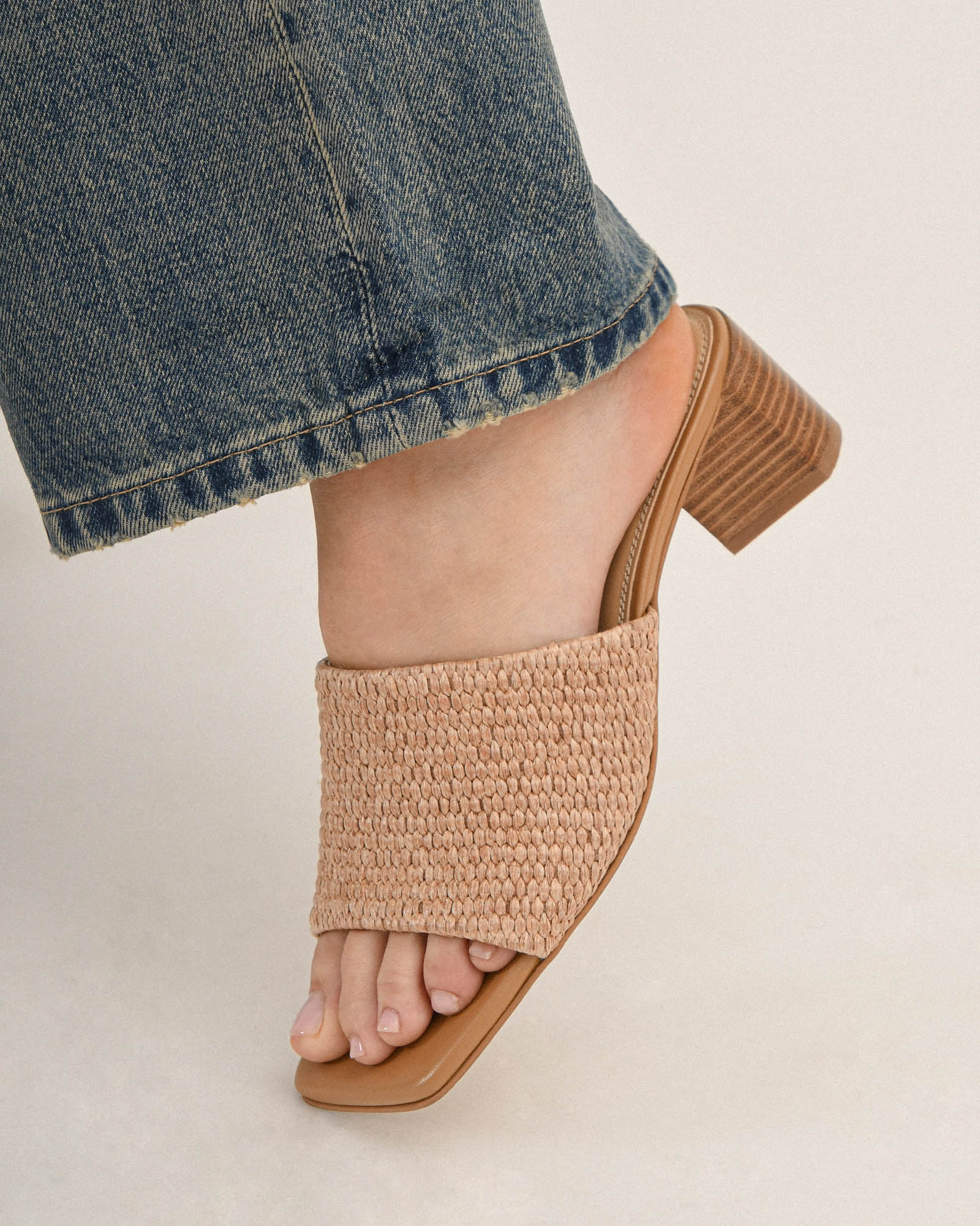 HERBIE MID HEEL SANDALS TAN RAFFIA image