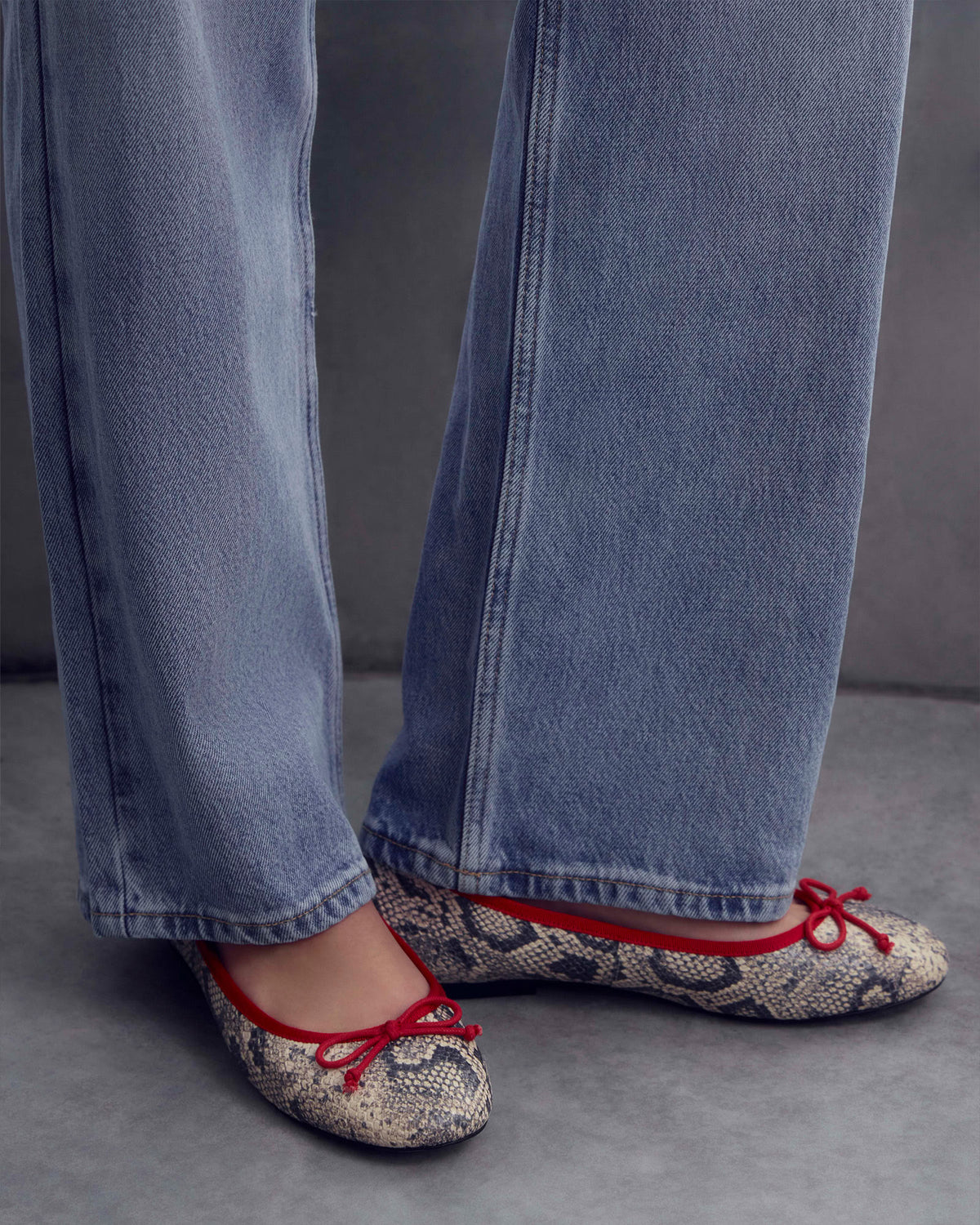 ADRIANA CASUAL FLATS NATURAL SNAKE PRINT