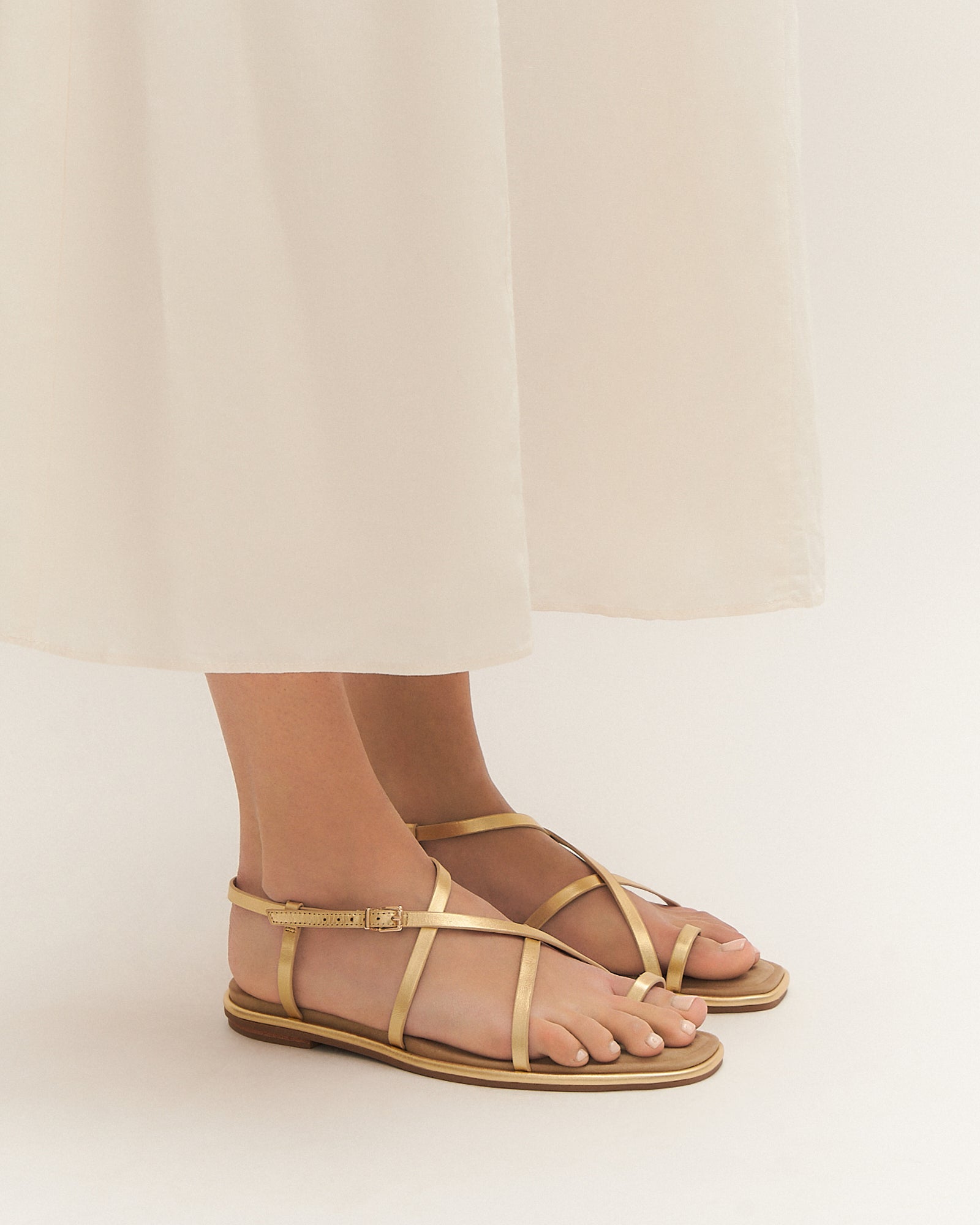 AVEN FLAT SANDALS GOLD LEATHER image