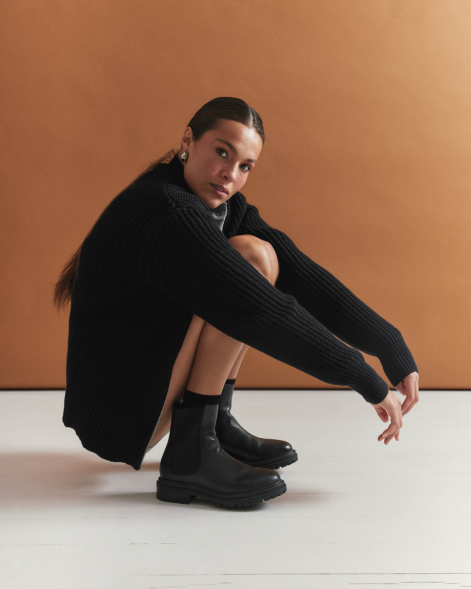 BLOOM FLAT ANKLE BOOTS BLACK LEATHER image