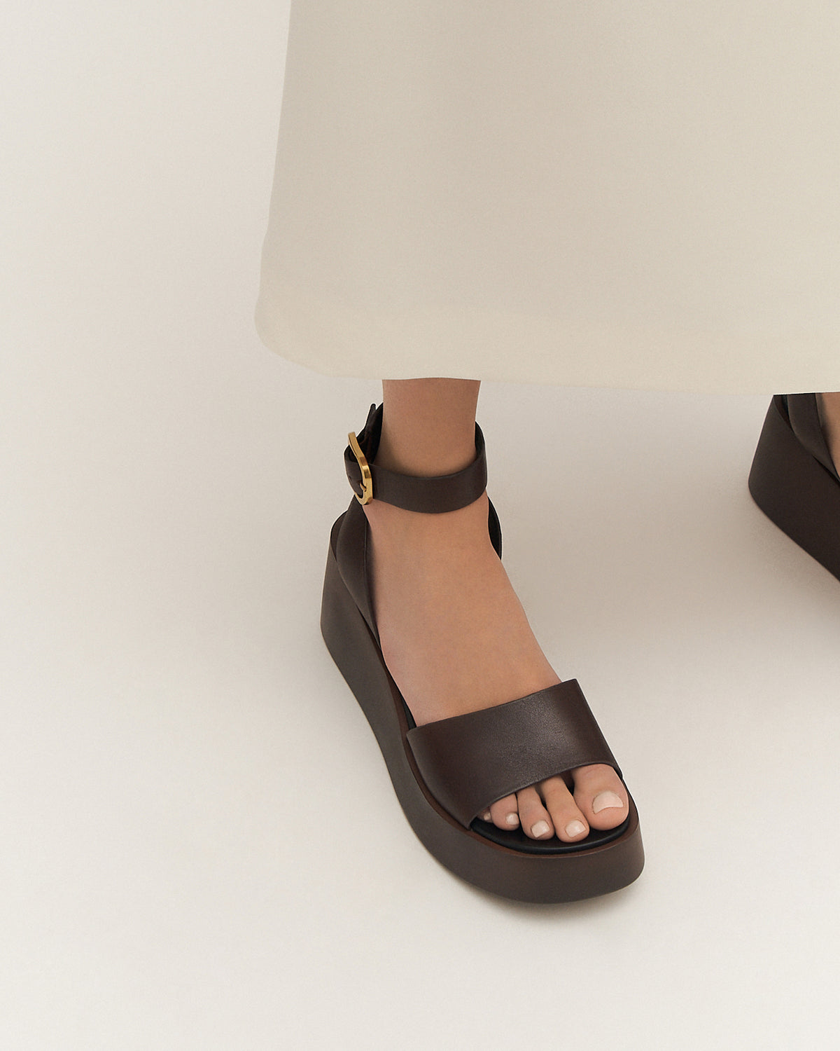 CASSIE MID WEDGE SANDALS CHESTNUT LEATHER