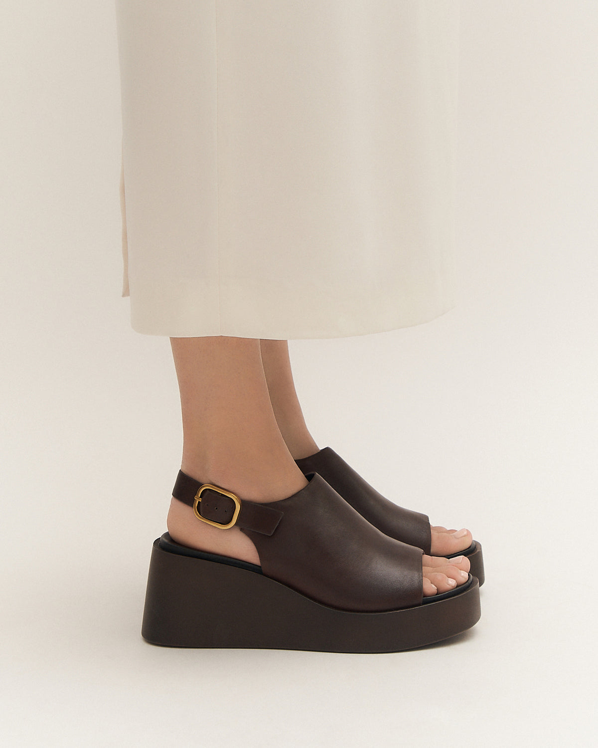 CHERRY MID WEDGE SANDALS CHESTNUT LEATHER