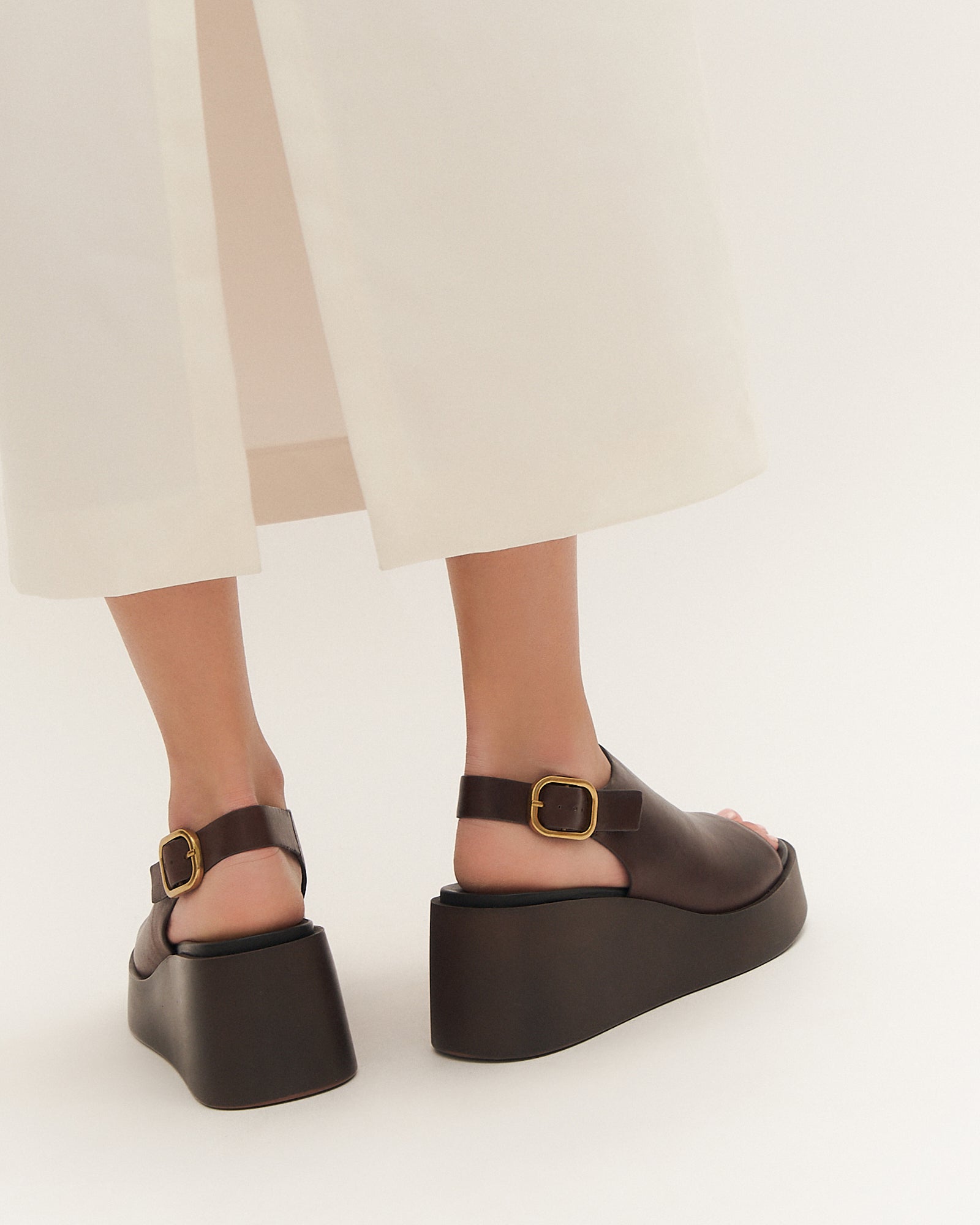 CHERRY MID WEDGE SANDALS CHESTNUT LEATHER image