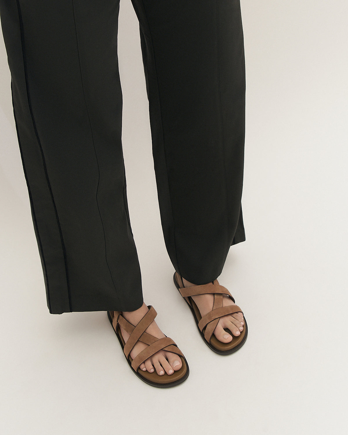 FALCON FLAT SANDALS LATTE SUEDE