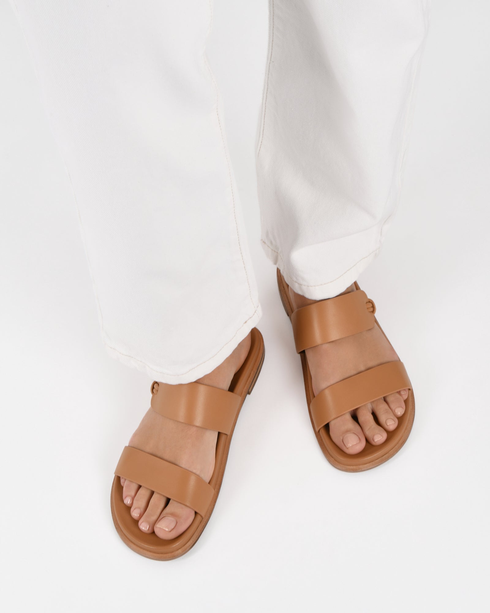 HAYES FLAT SANDALS TOFFEE LEATHER image