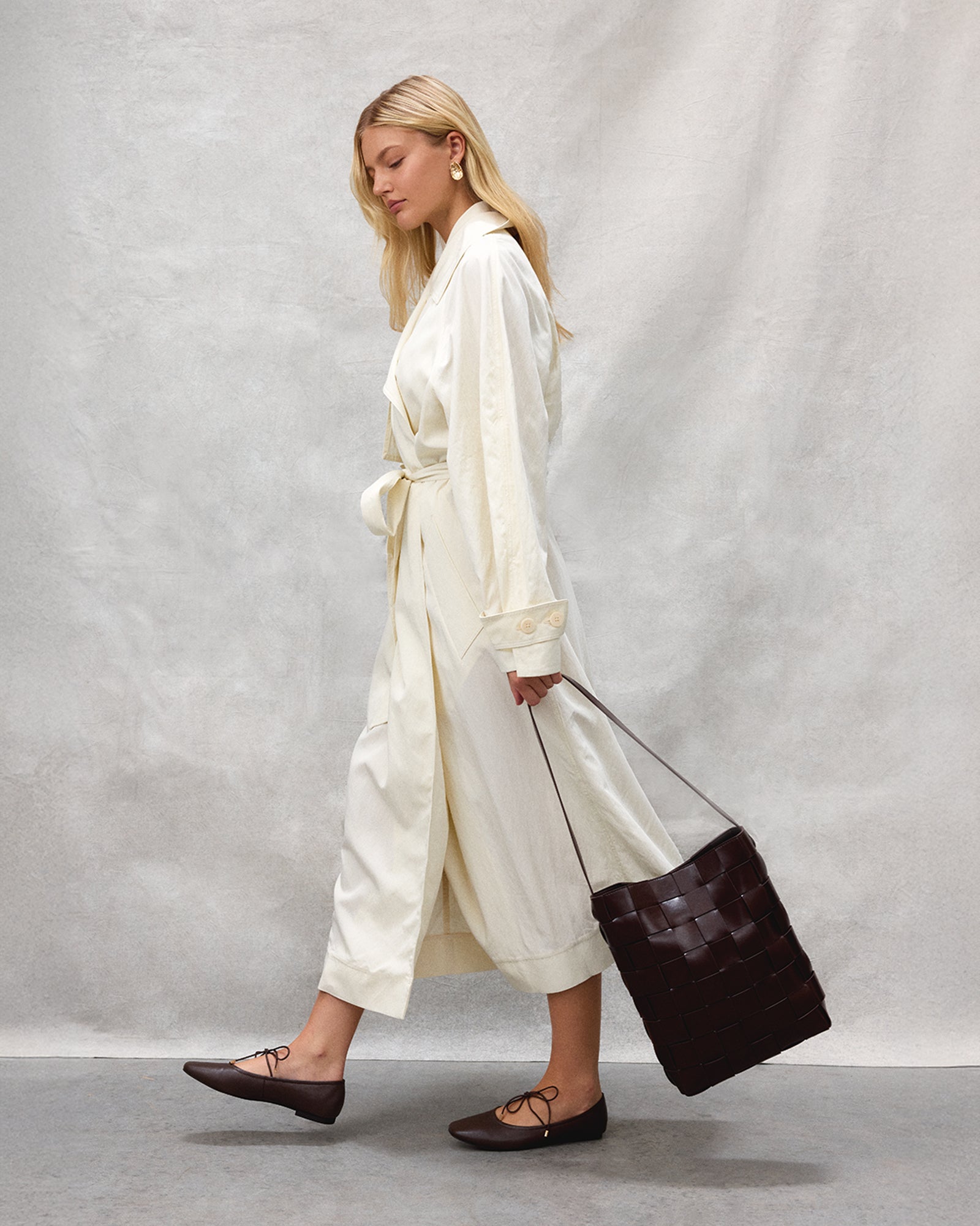 HAZE TOTE BAG BITTER CHOC LEATHER image