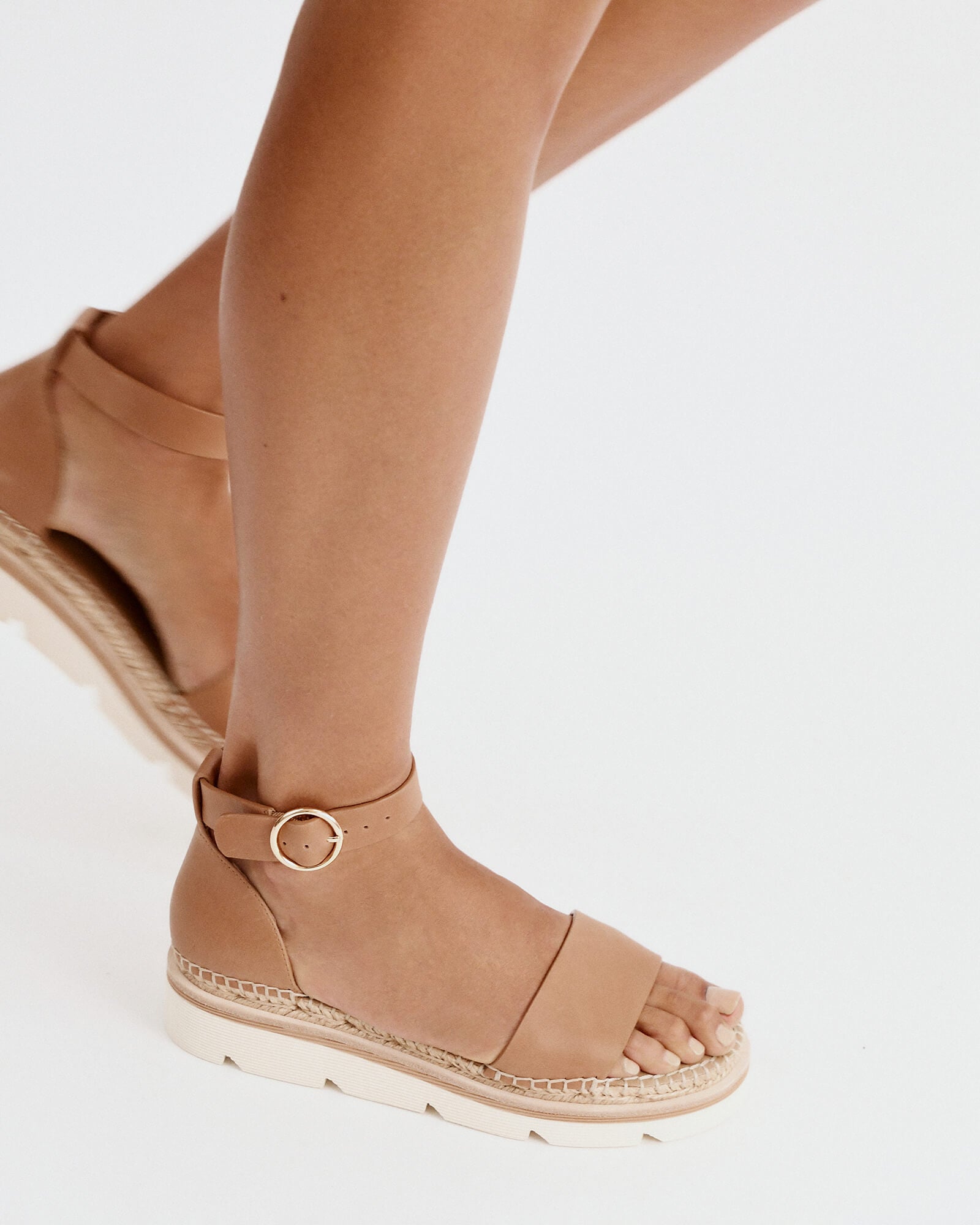 IVY FLAT SANDALS TAN LEATHER image