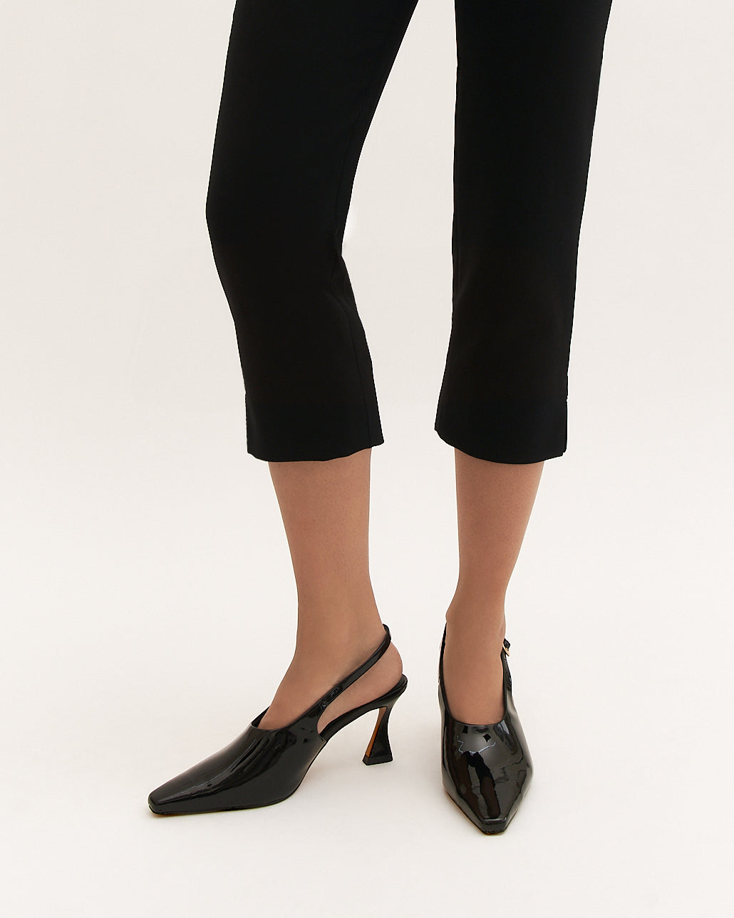 JANE MID HEELS BLACK PATENT image