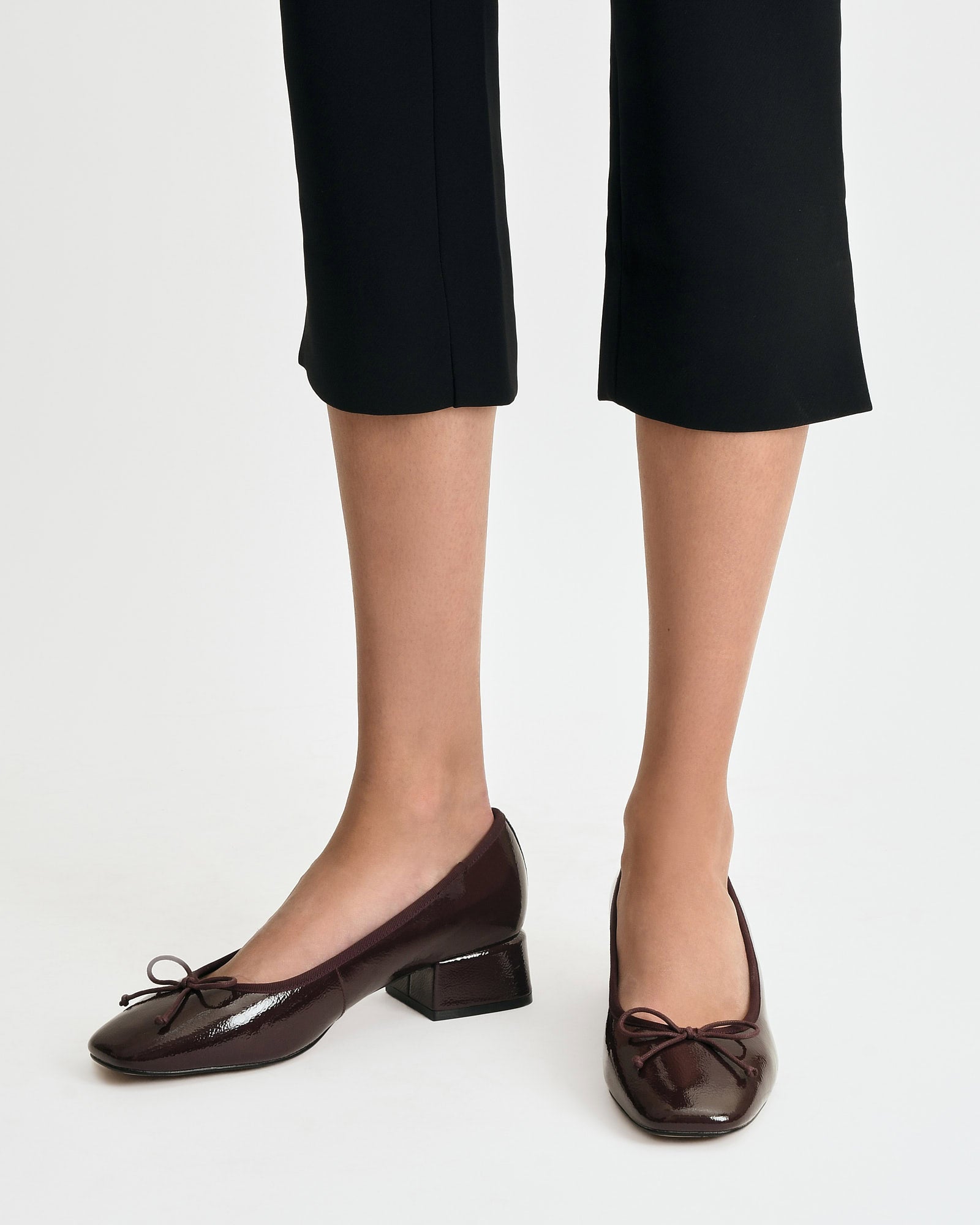 LARA LOW HEELS MERLOT CRINKLE PATENT image