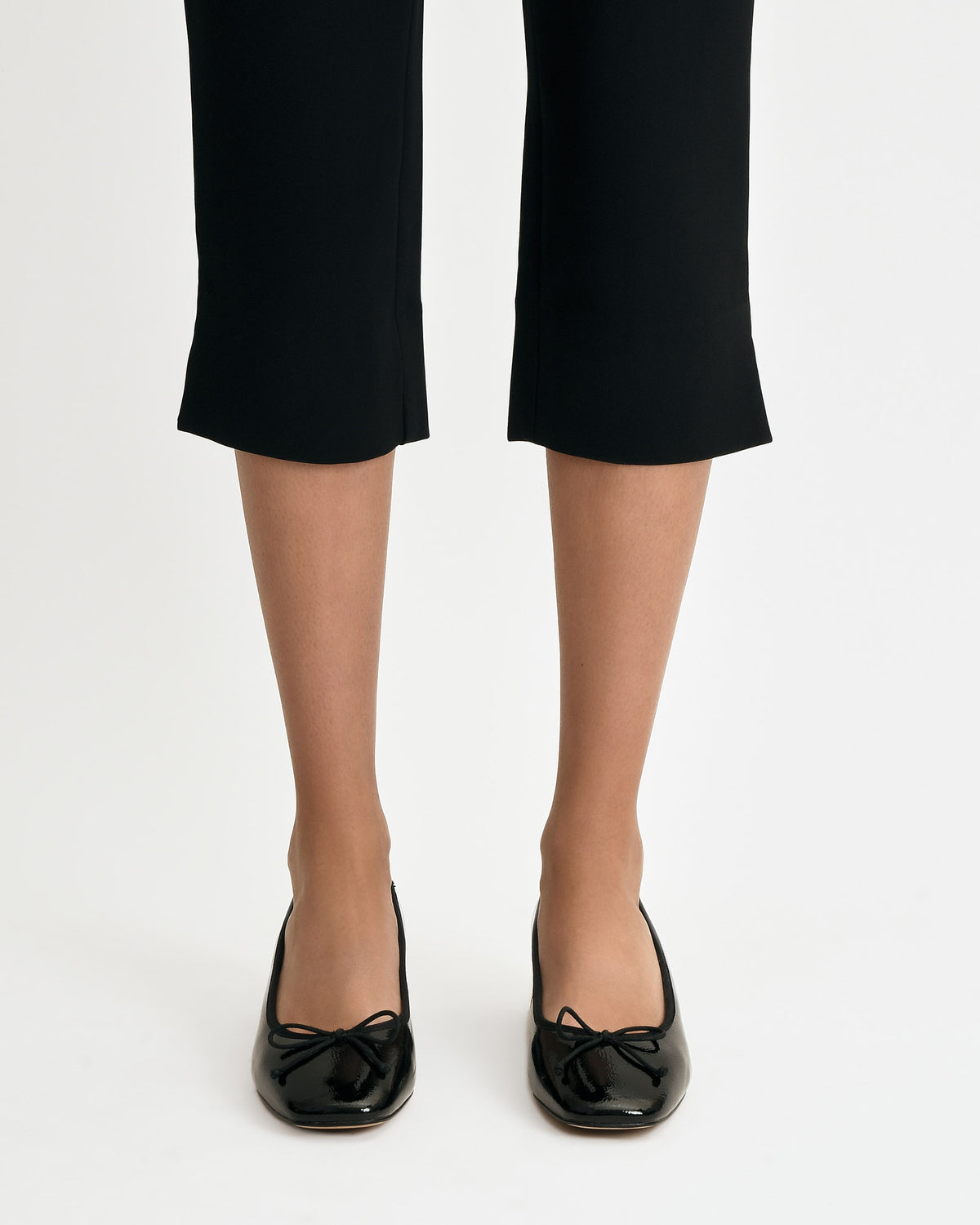 LARA LOW HEELS BLACK CRINKLE PATENT
