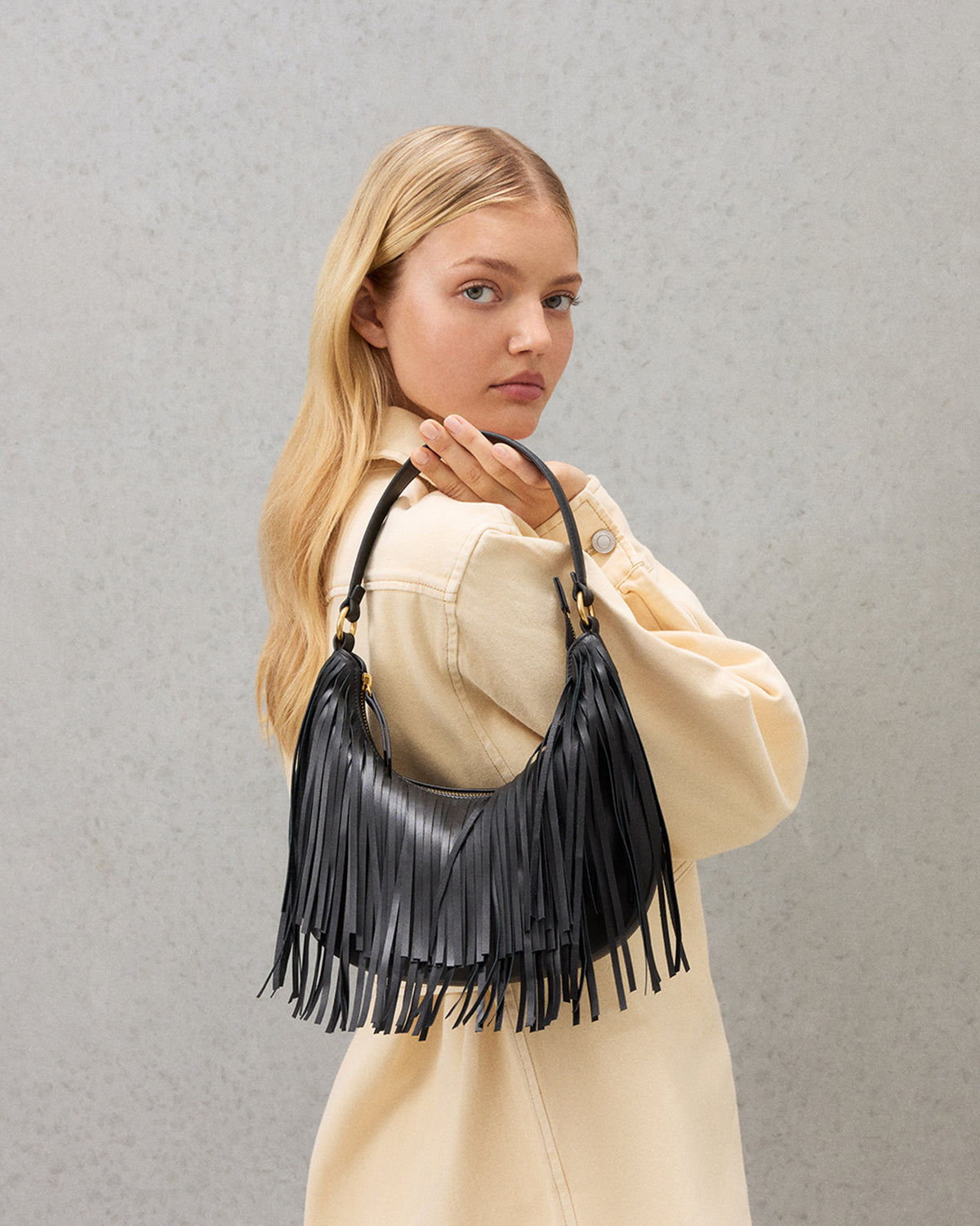 MINNIE SHOULDER BAG BLACK LEATHER 