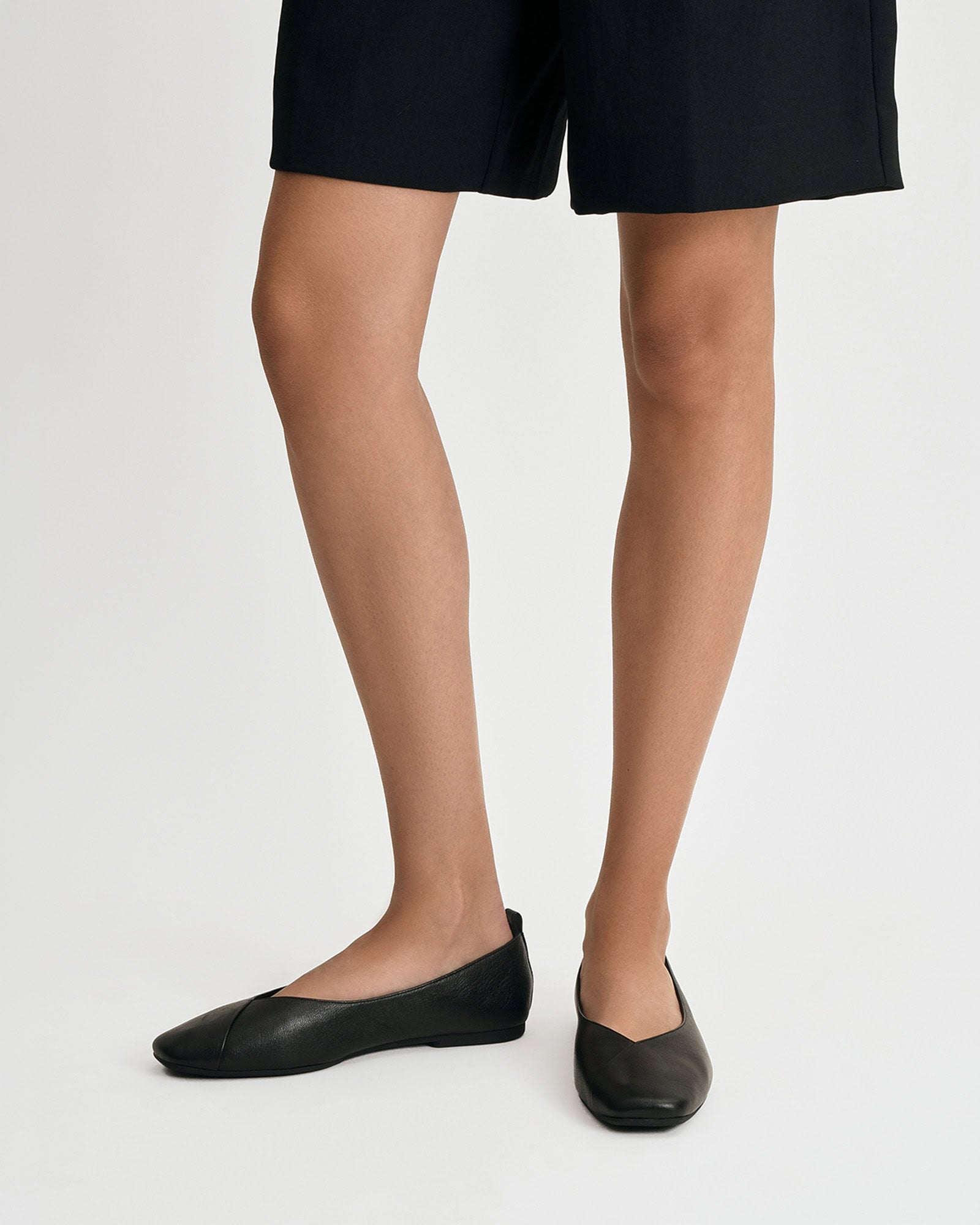 NICO CASUAL FLATS BLACK LEATHER image