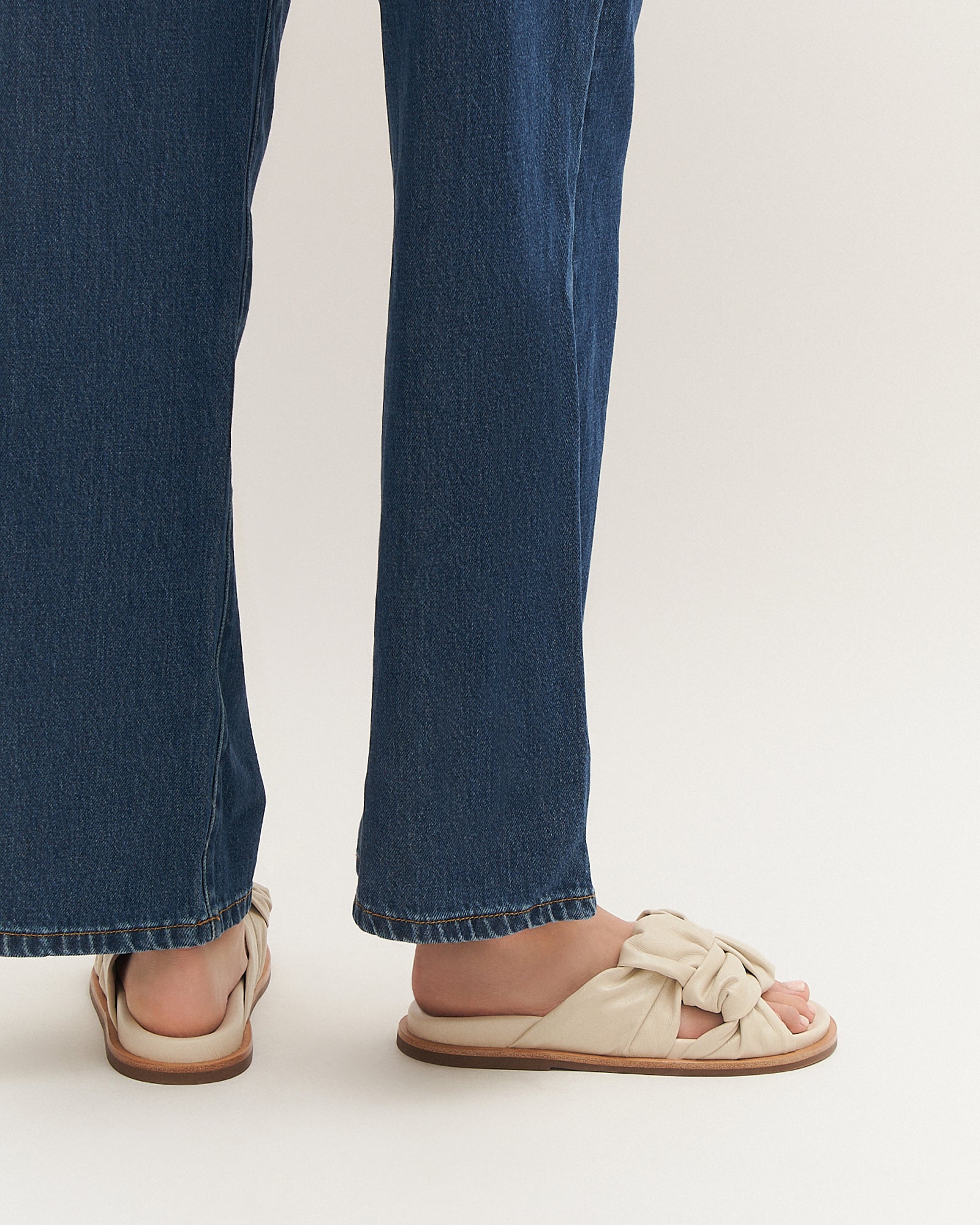 OLLIE FLAT SANDALS OFF WHITE LEATHER image