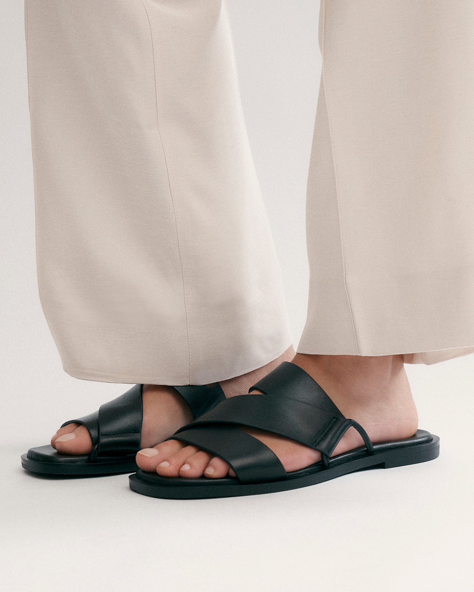 SHELBY FLAT SLIDES BLACK LEATHER - Jo Mercer