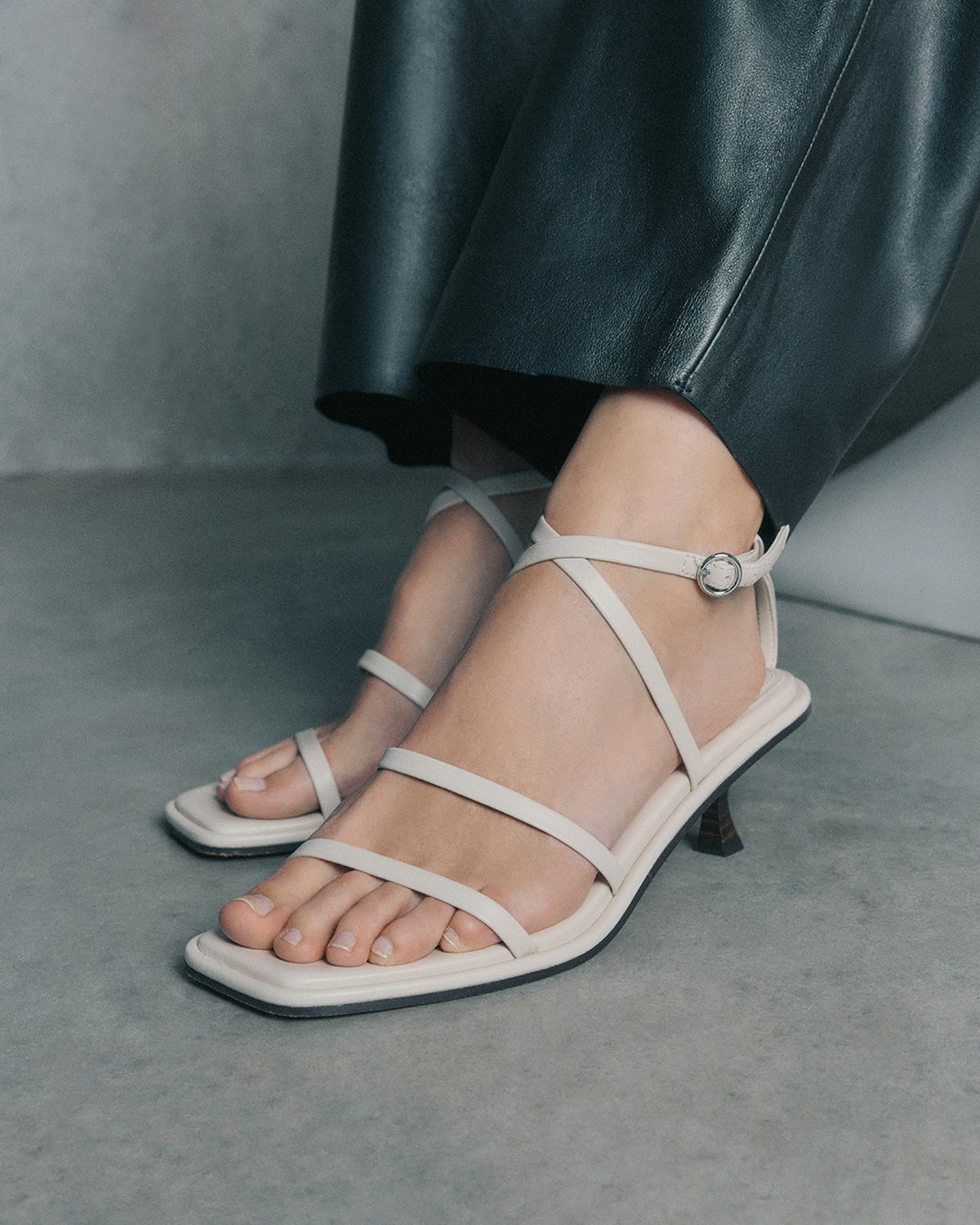 TUCKER MID HEEL SANDALS OFF WHITE LEATHER