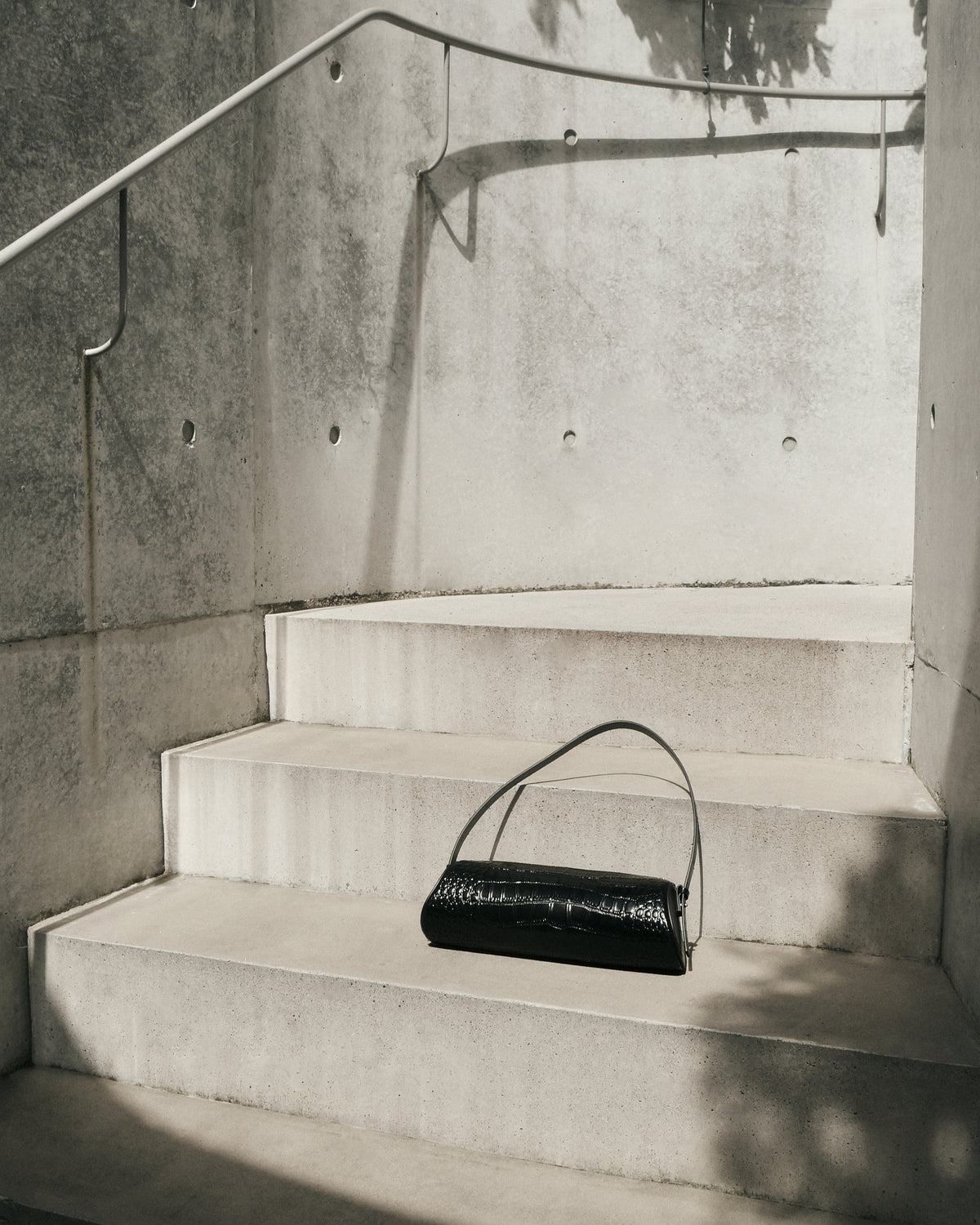 WINFREY SHOULDER BAG BLACK CROC